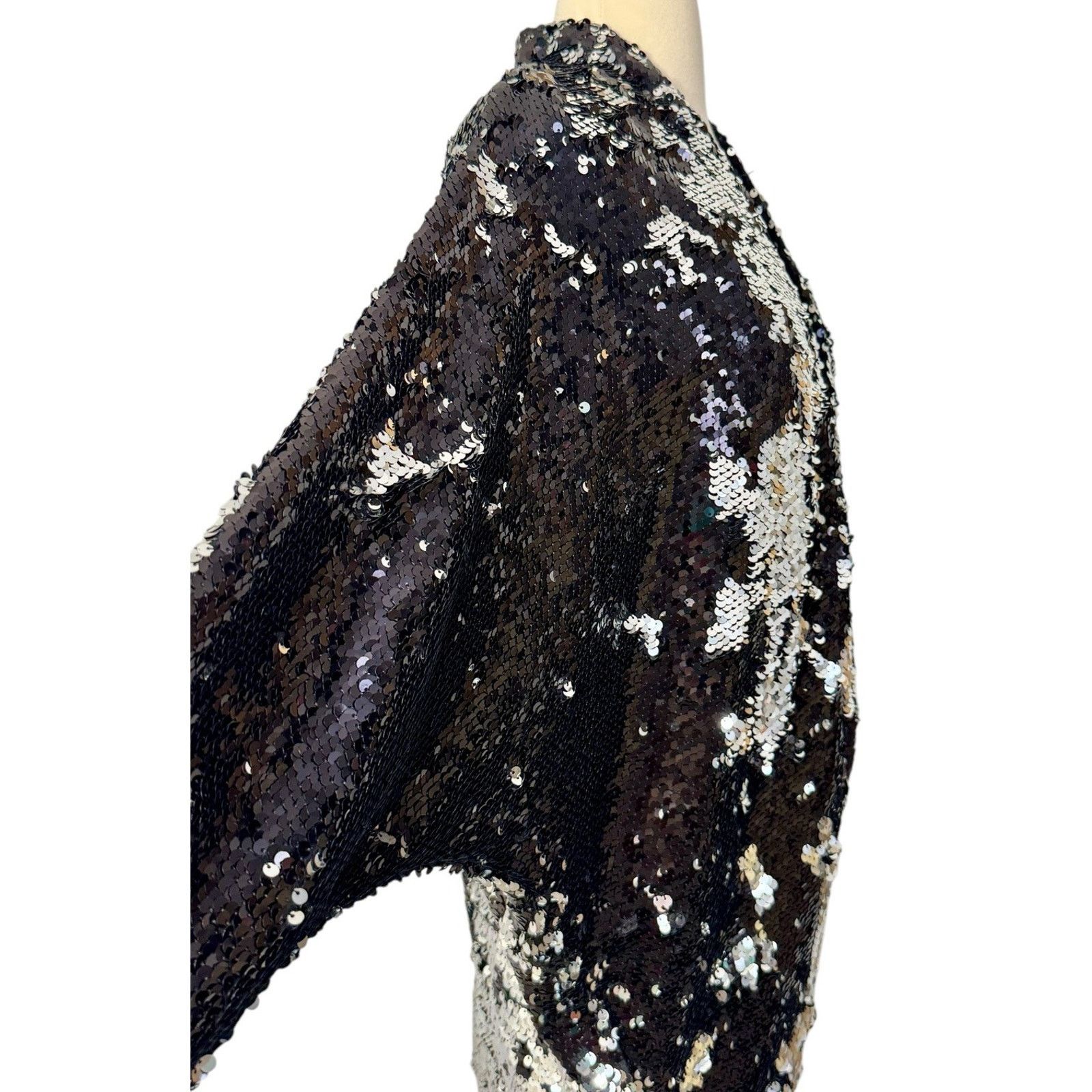 MINKPINK MINKPINK Great Escape Sequin Cape Jacket Oversized Sz XS/S Size S / US 4 / IT 40 - 7 Thumbnail