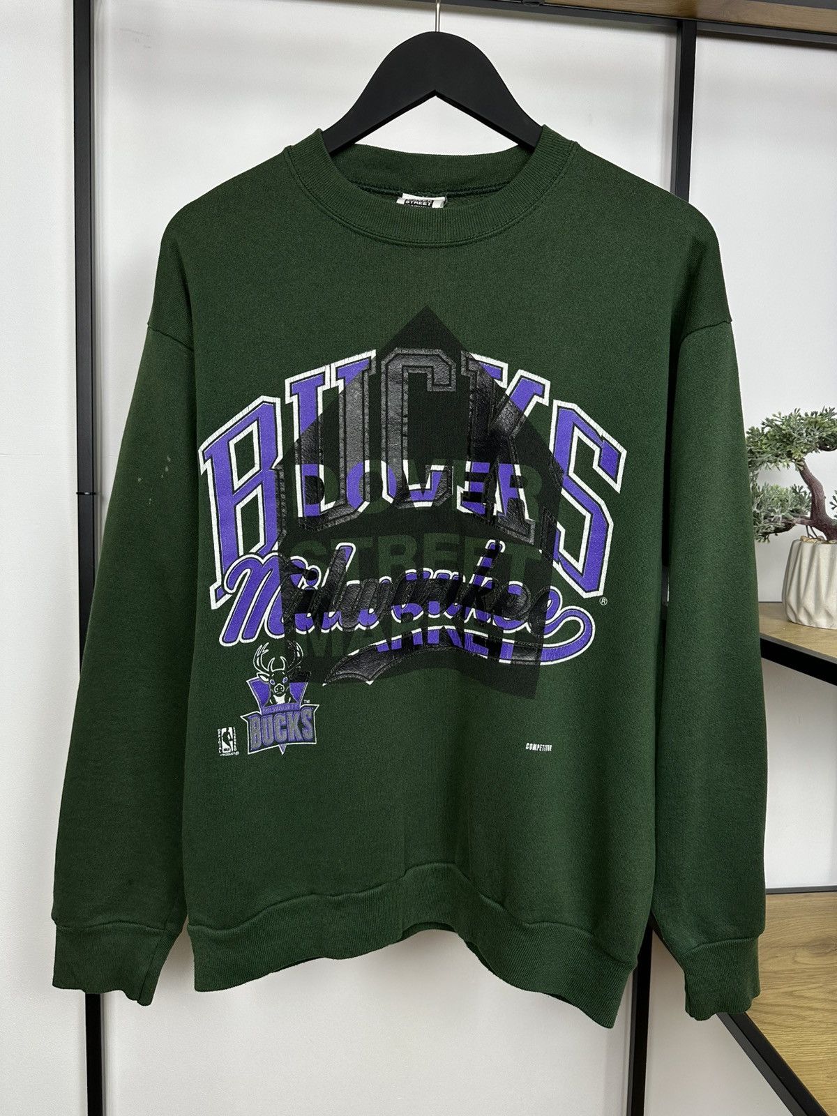 BetterTM × Dover Street Market Dover Street Market Milwaukee Bucks NBA Team DSM Sweatshirt Size US M / EU 48-50 / 2 - 1 Thumbnail