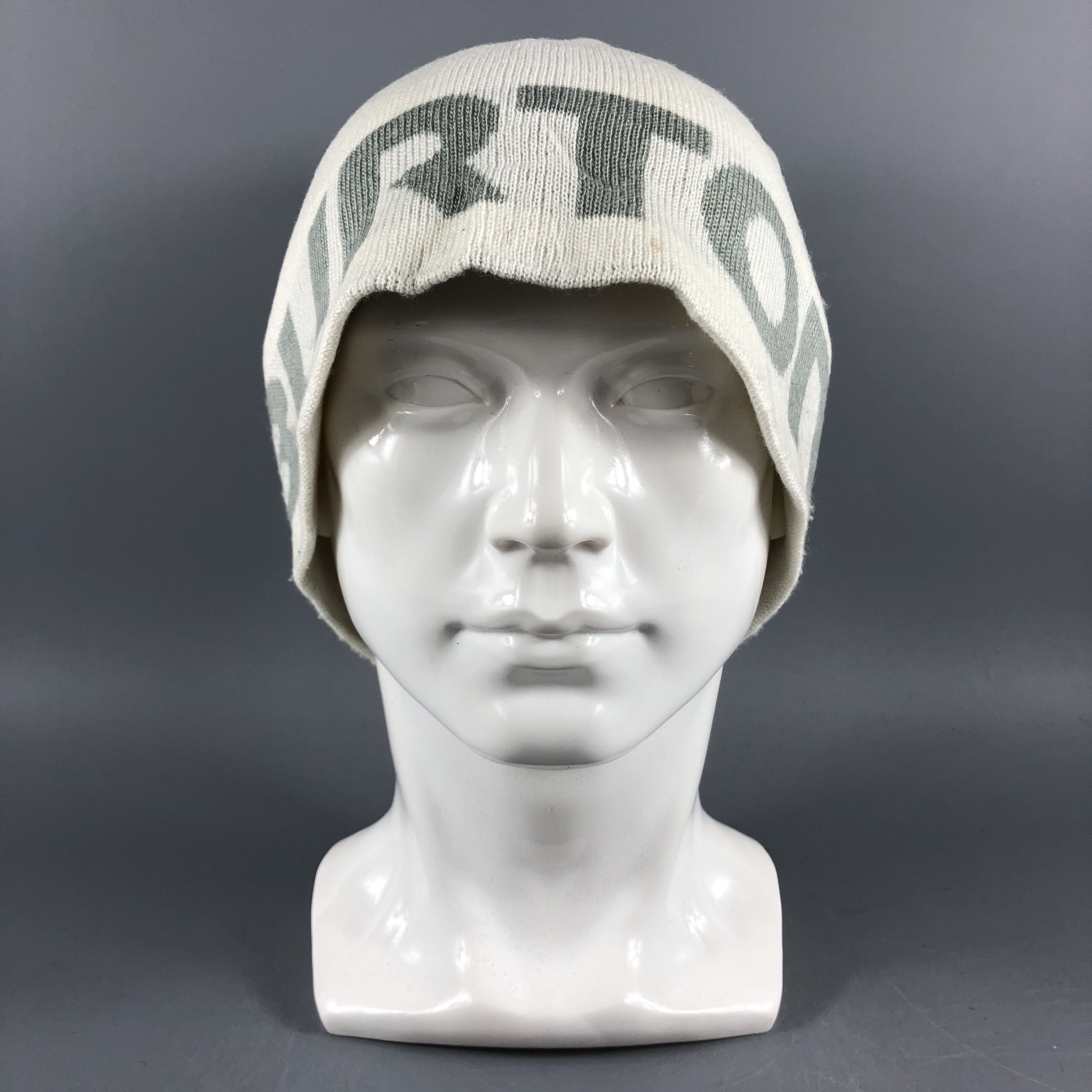 image of Burton Snowboards Japan Beanie Snow Hat Snow Cap -B1839, Men's