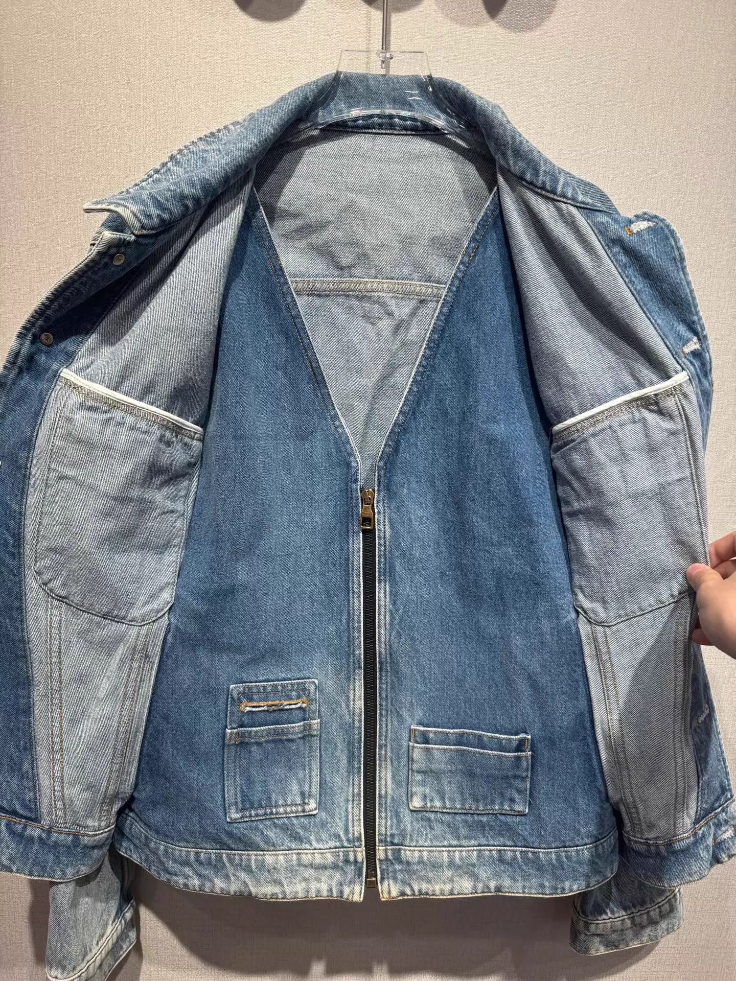 Louis Vuitton LV Blue Washed Two-Tone Denim Jacket Size 46 Size US S / EU 44-46 / 1 - 6 Thumbnail