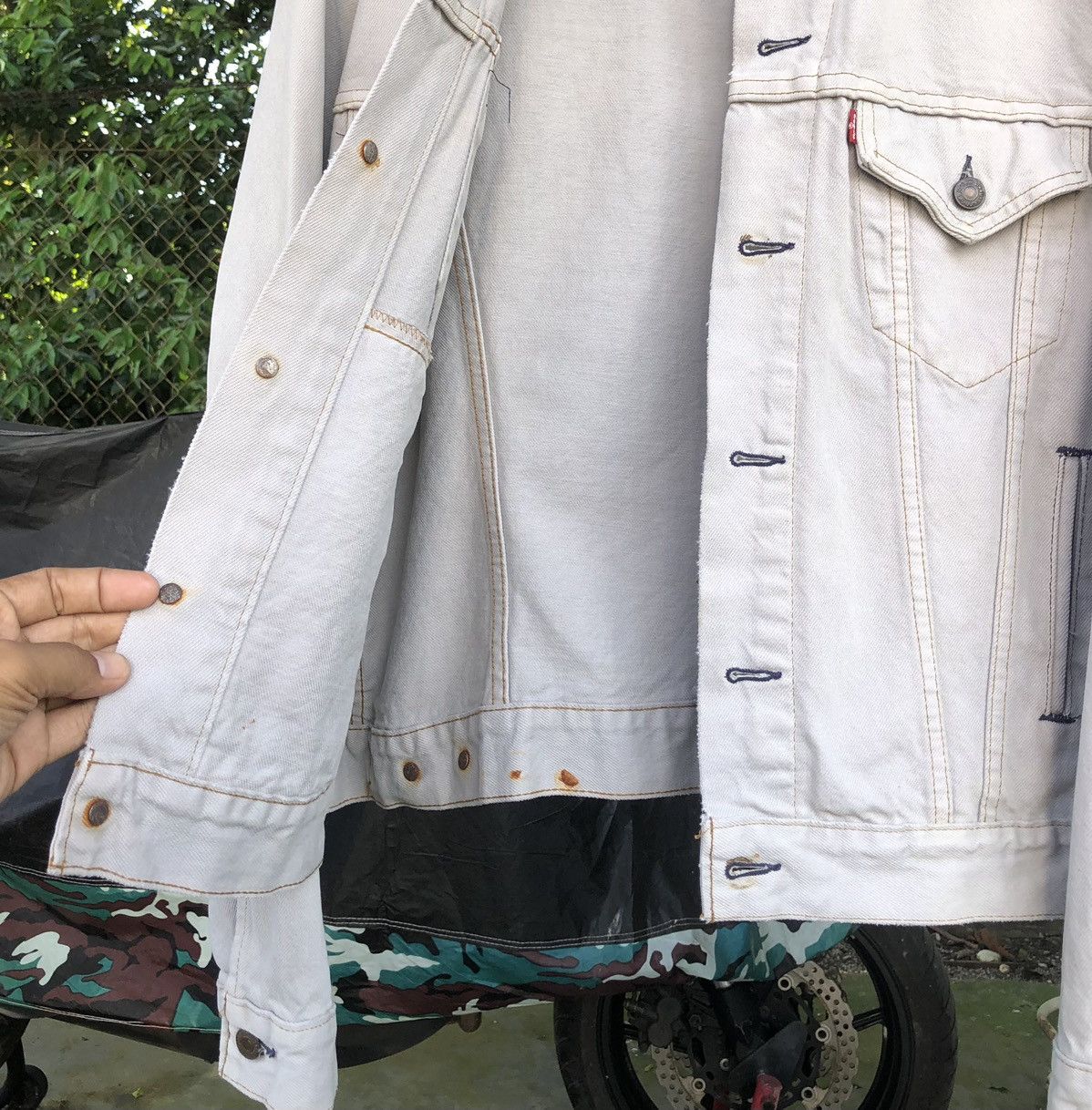 Levi's Vintage Clothing Vintage 1970s Levi's Denim Trucker Jacket Made in U. S. A 🇺🇸 Size US L / EU 52-54 / 3 - 18 Thumbnail