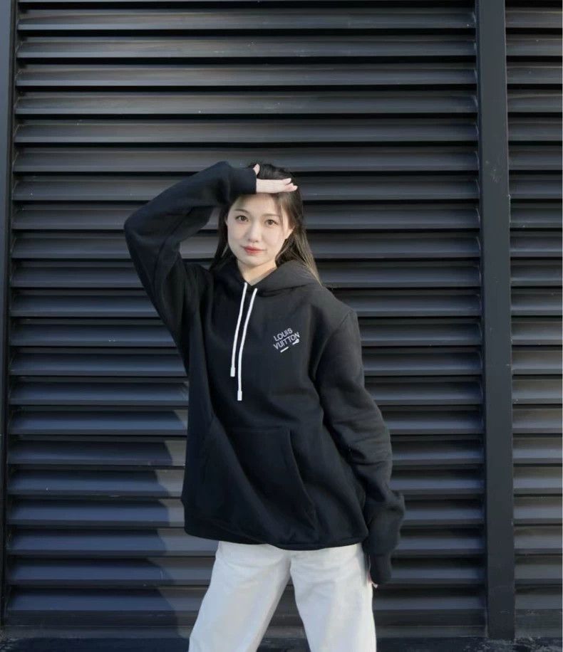 Louis Vuitton Louis Vuitton 23 New Pin Embroidered Logo Hooded Long Slee Size US XXL / EU 58 / 5 - 7 Thumbnail