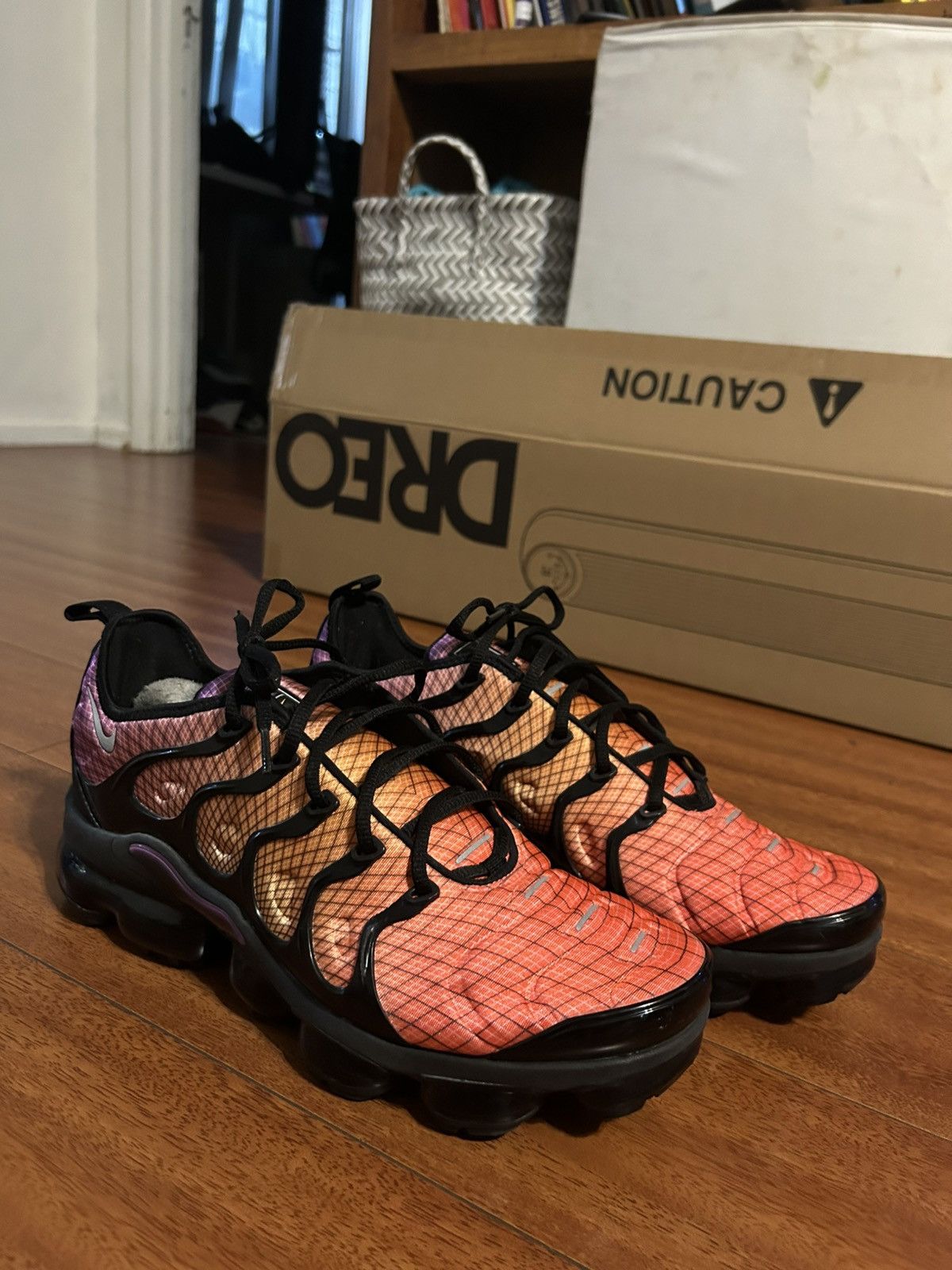 Nike Nike Air VaporMax Plus Sunset Grid Size US 11 / EU 44 - 3 Thumbnail