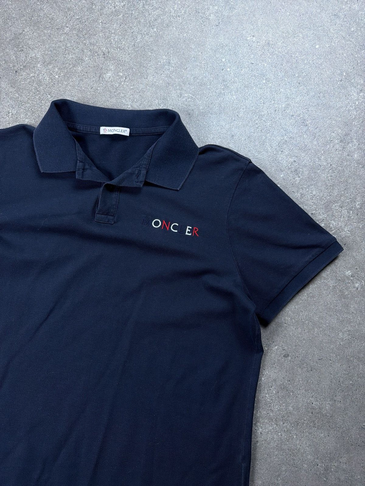 Moncler Navy Blue Moncler embroidered Polo Size US S / EU 44-46 / 1 - 2 Thumbnail