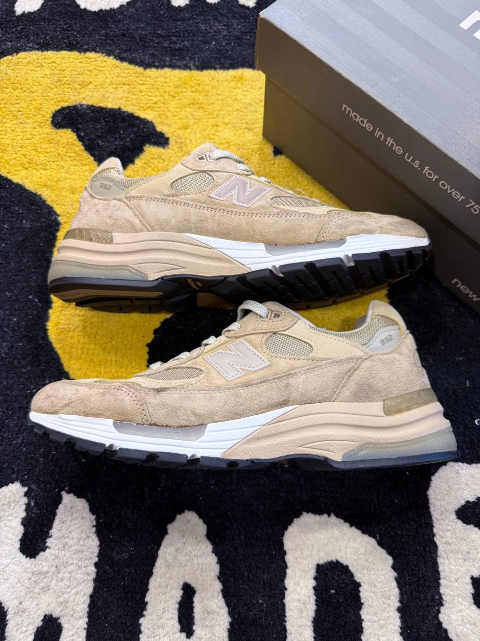 New Balance New Balance 992 Tan (2020) Size US 10 / EU 43 - 2 Thumbnail