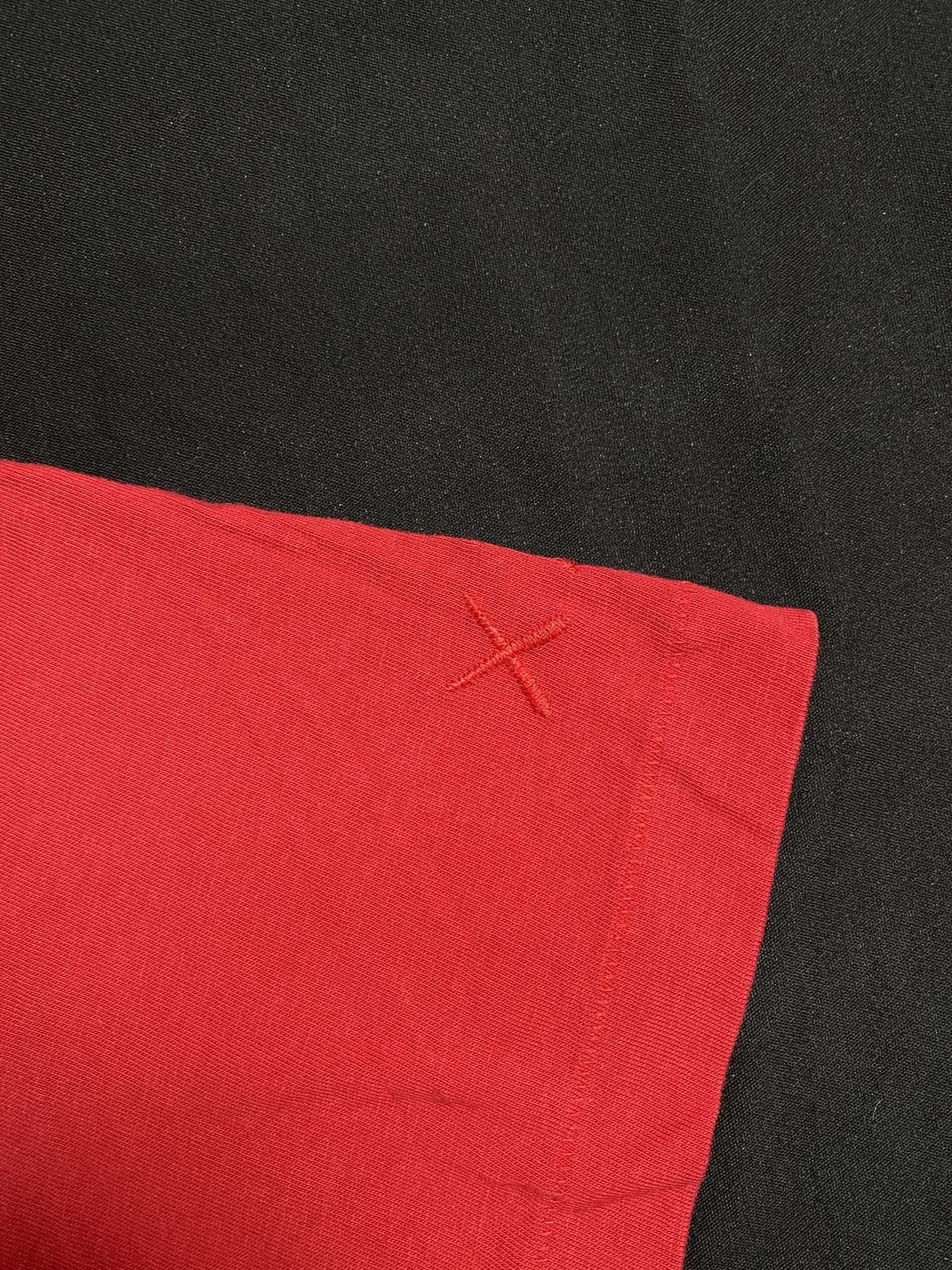 Kaws × Uniqlo Rare Uniqlo Kaws SS2016 Companion Crewneck Red T-Shirt Small Size US S / EU 44-46 / 1 - 6 Thumbnail