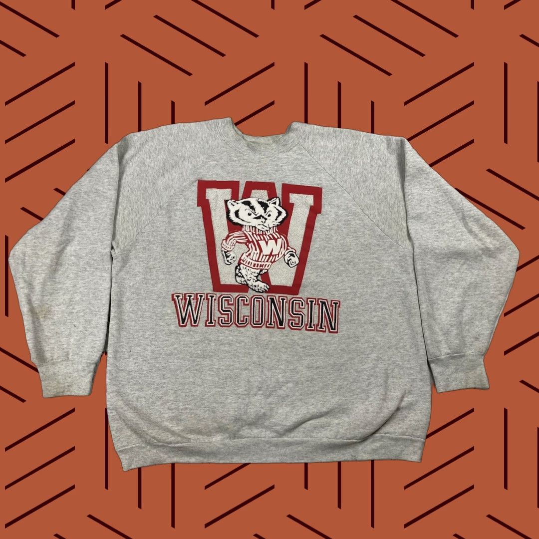 Fruit Of The Loom VINTAGE Fruit of the Loom Wisconsin Badgers Football Graphic Sweatshirt XL Gray 90s Mens Size US XL / EU 56 / 4 - 1 Thumbnail