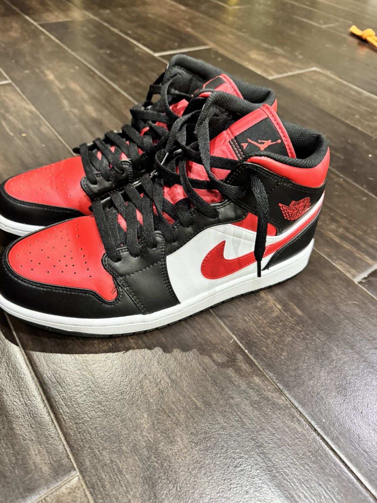 Nike Jordan 1 Mid Black Fire-Red 2022 sz 10.5 Size US 10.5 / EU 43-44 - 1 Thumbnail