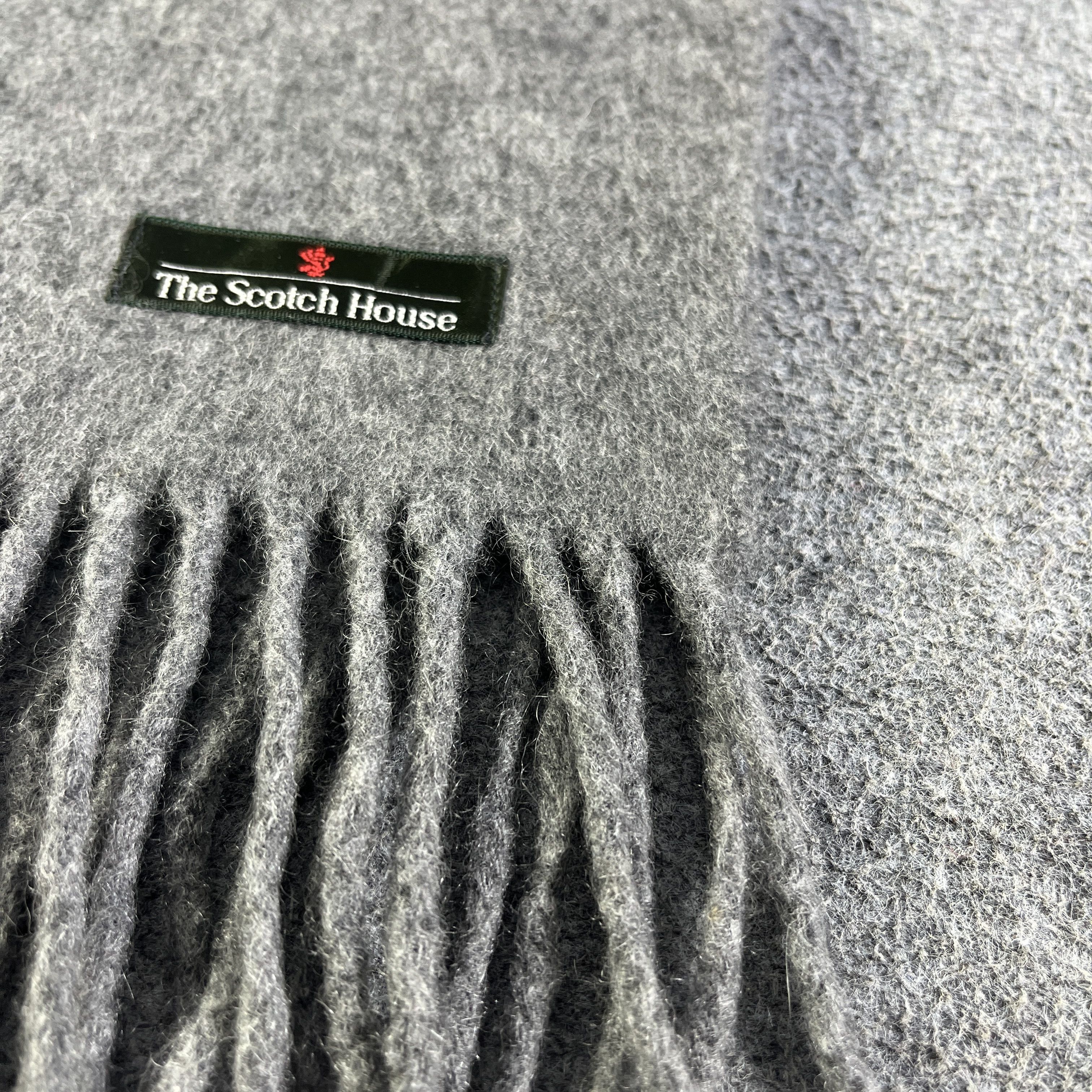 Johnstons Of Elgin Scarf / Muffler / Neckwear T1136
