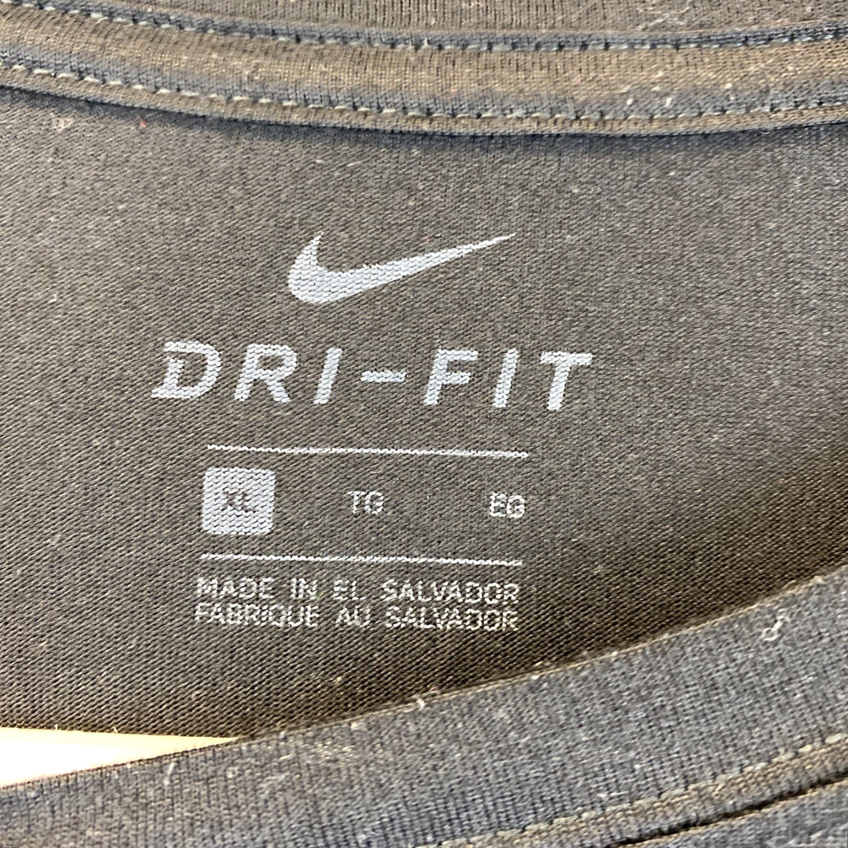 Nike Nike Dri-Fit Mens XL Gray Black Short Sleeve Athletic Shirt Crew Neck/ 82-69 Size US XL / EU 56 / 4 - 3 Thumbnail