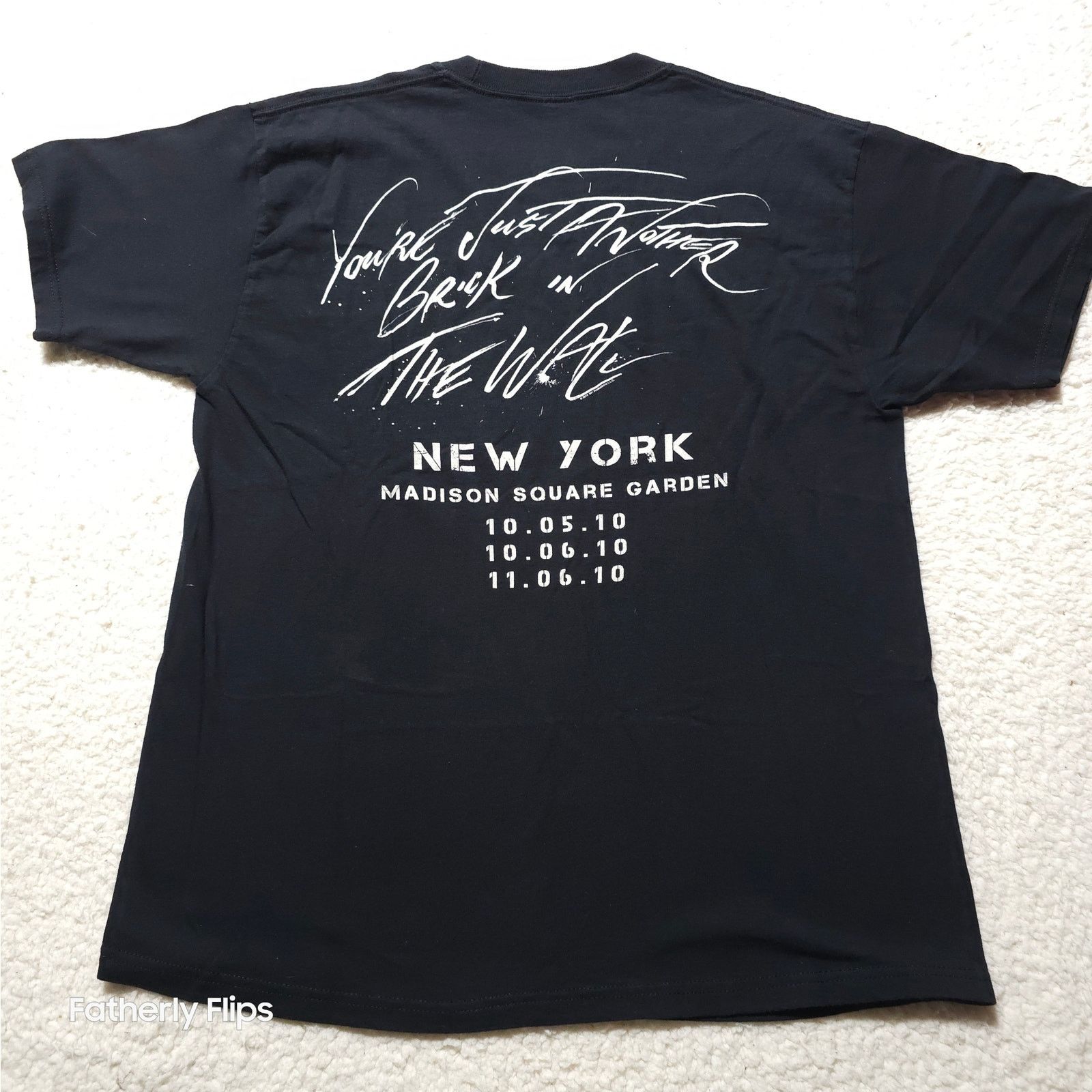 Hanes Roger Waters The Wall 2010 MSG NYC Concert T-Shirt Large Size US L / EU 52-54 / 3 - 6 Thumbnail