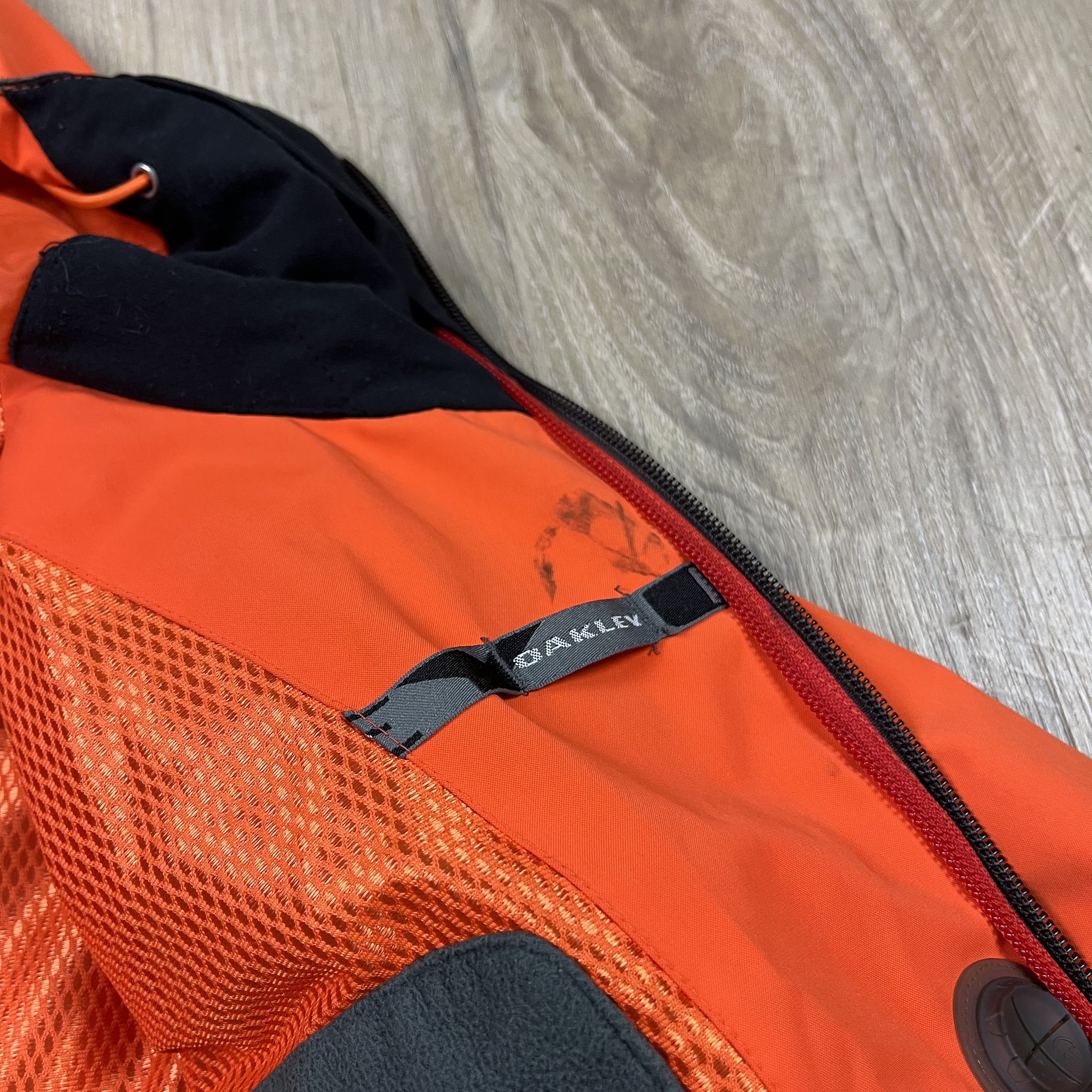 Oakley VTG Y2K Oakley Air Raid Jacket Snowboard Ski Cyber Size US L / EU 52-54 / 3 - 14 Thumbnail