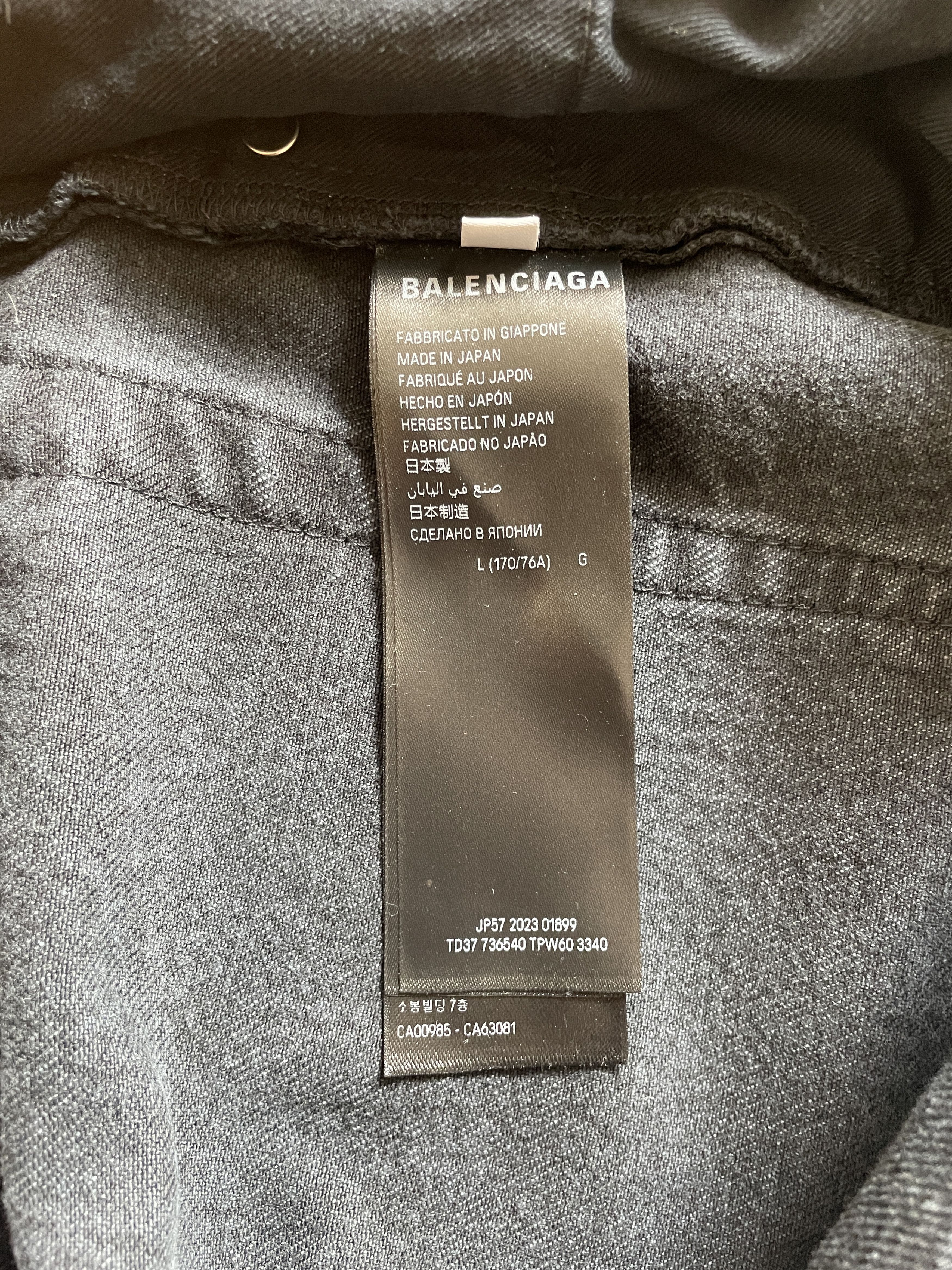 Balenciaga Balenciaga - Dark Wash Loose-Fit Jeans L Size US 36 / EU 52 - 11 Thumbnail