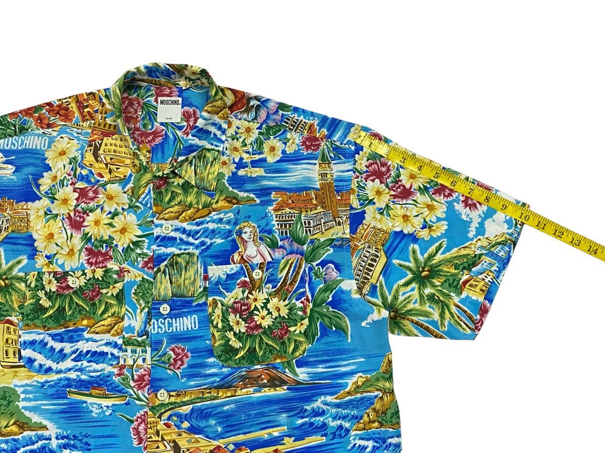 Moschino Rare‼️Moschino Hawaiian Shirt Button Ups Size US L / EU 52-54 / 3 - 7 Thumbnail