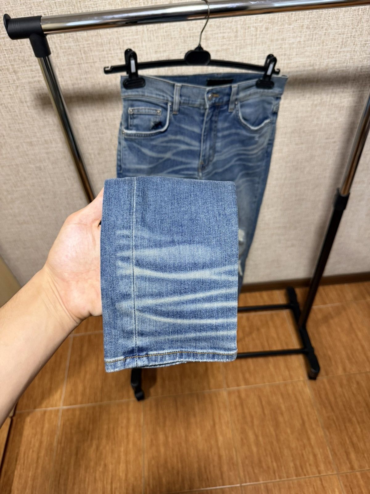 Amiri AMIRI DISTRESSED LIGHT BLUE SLIM JEANS Size US 30 / EU 46 - 6 Thumbnail