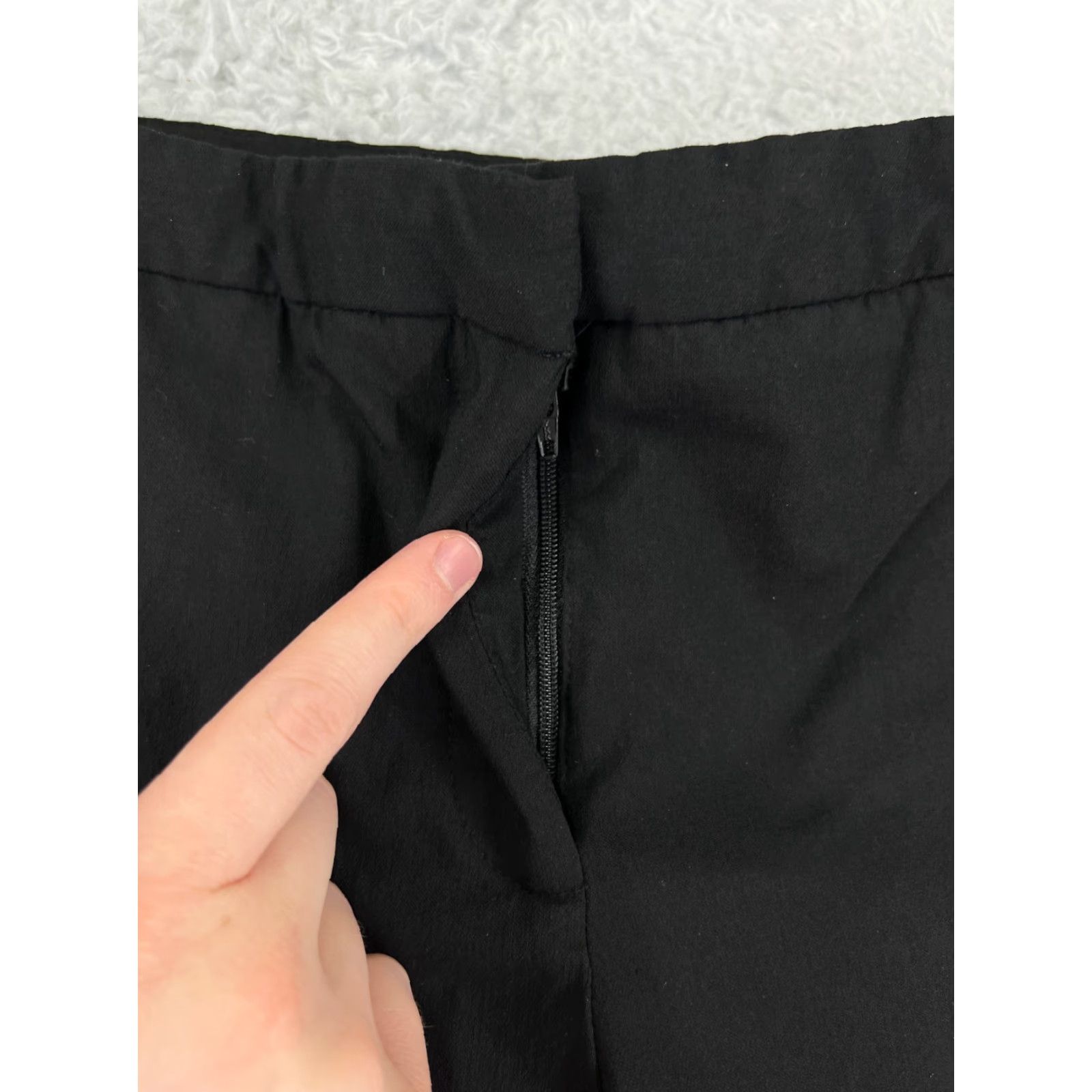 Vintage VINTAGE Mario Serrani Pants Women 10 Black Straight Polyester Rayon Knit Chino Regular Zip Pockets Flat Front Buckle Size 32" / US 10 / IT 46 - 7 Thumbnail