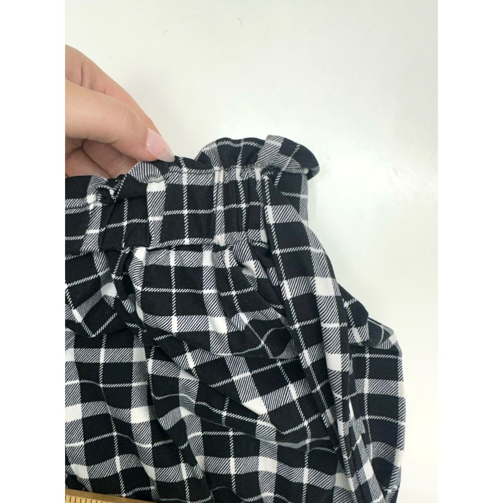 Vintage Shosho Womens Pants Paperbag Waist Plaid Tapered Leg Black White Size L Size 36" / US 14 / IT 50 - 4 Thumbnail