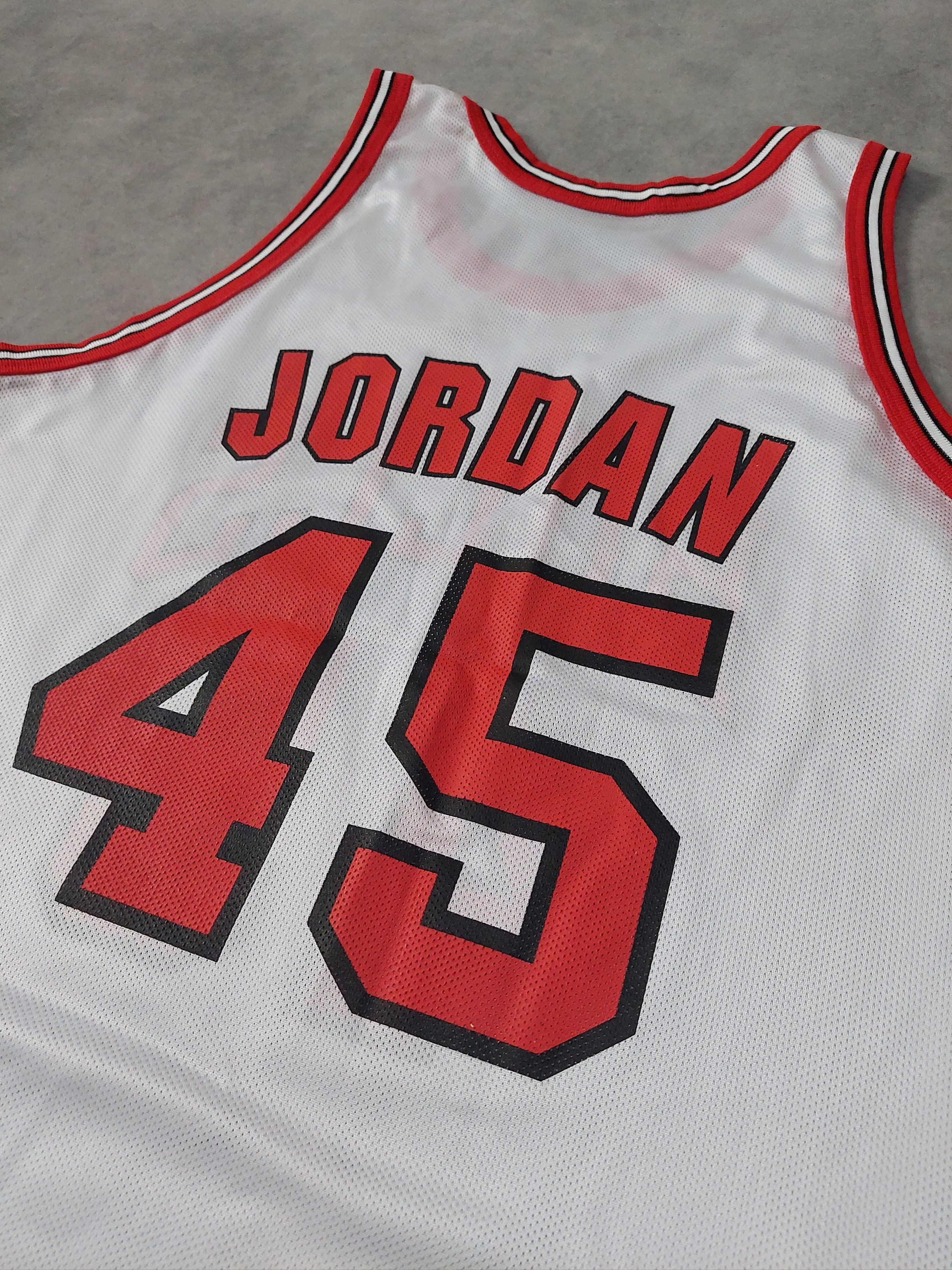 Champion Vintage Chicago Bulls Michael Jordan NBA Jersey ,size 48 Size US L / EU 52-54 / 3 - 7 Thumbnail