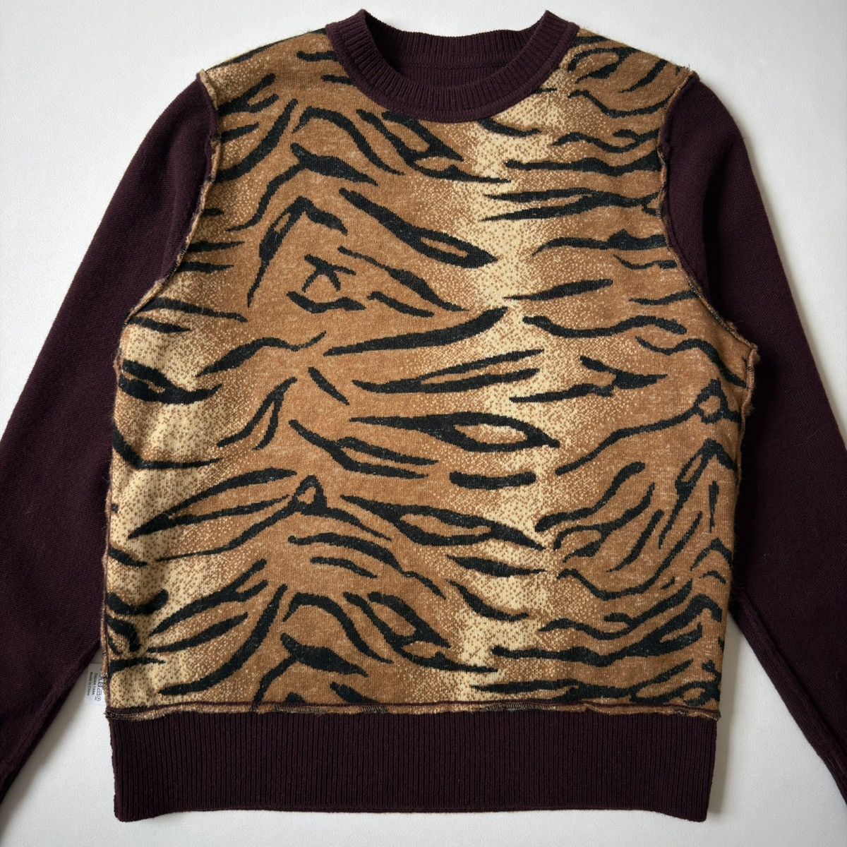 Dries Van Noten A/W 16 ‘Faux Tiger Fur’ Front Sweater Size M / US 6-8 / IT 42-44 - 12 Thumbnail