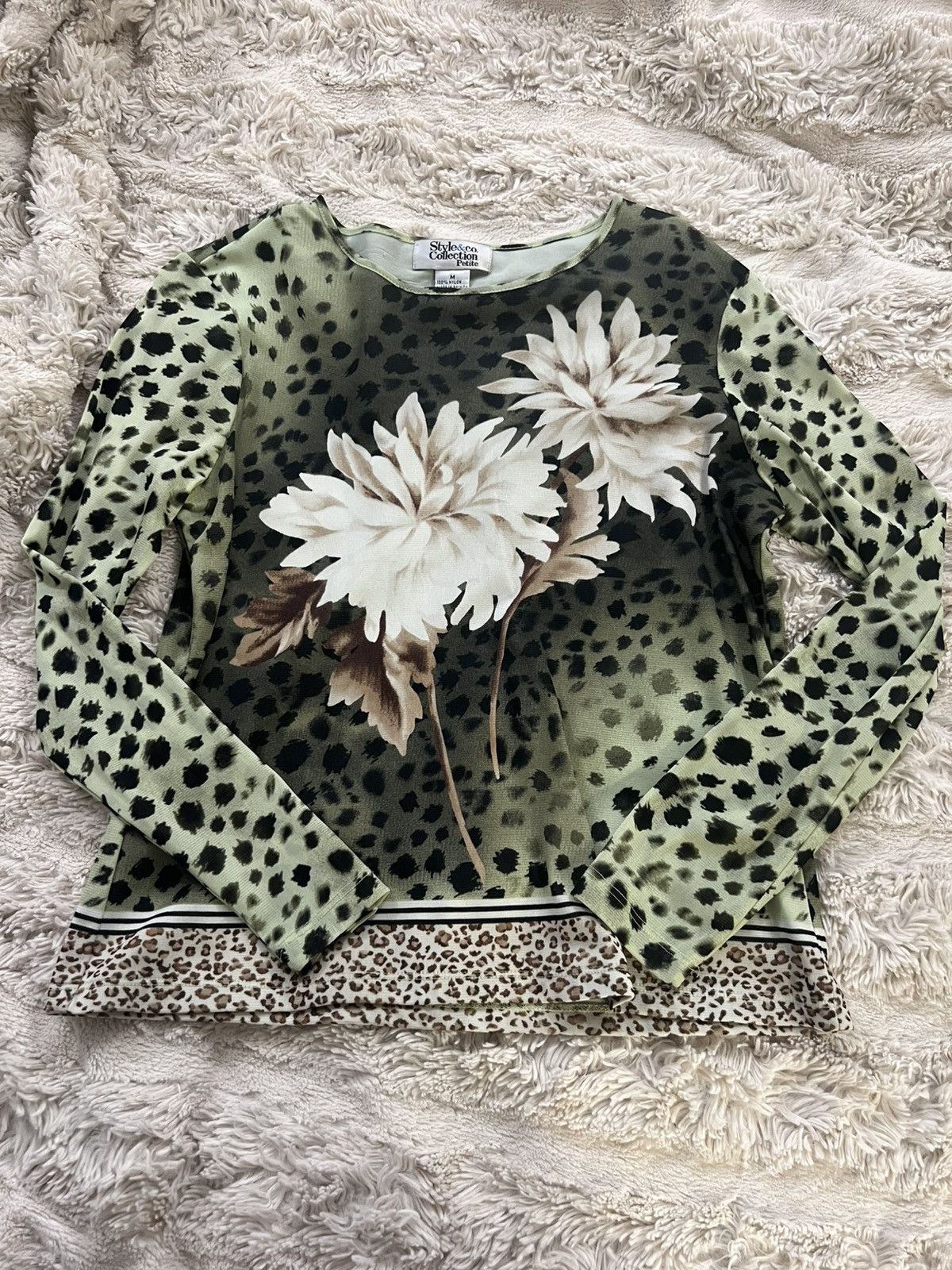 Style & Co Style & Co Green Floral Cheetah Longsleeve Petite Size M / US 6-8 / IT 42-44 - 1 Thumbnail