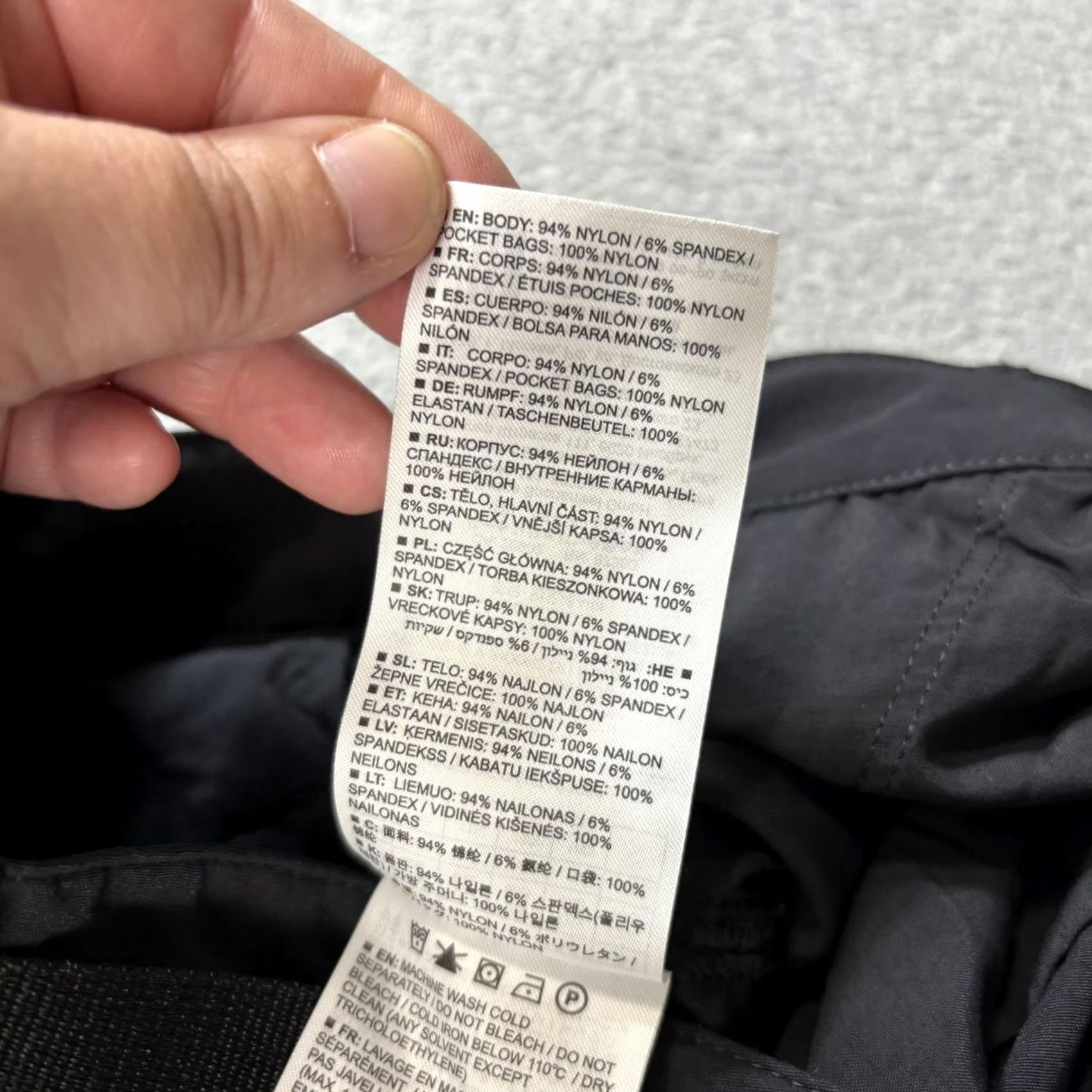 Burton Burton Women 26 Black W Ridge Pant Hiking Nylon Spandex Pants Stretch Belted Outdoor Knee Pockets Zip Fly Button Closure Size 26" / US 2 / IT 38 - 5 Thumbnail