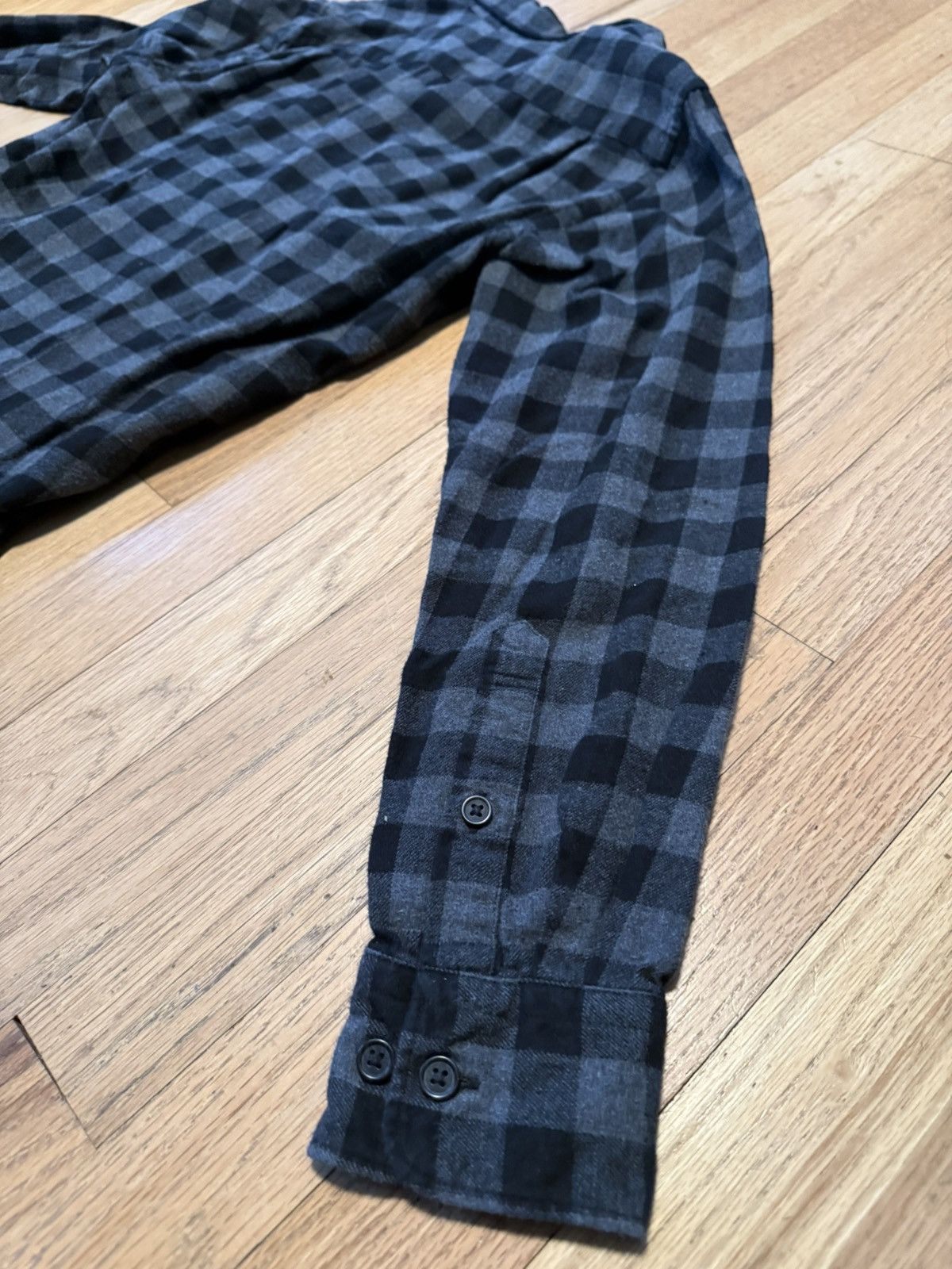 Uniqlo Black Flannel Checkered Button Up Shirt Size US S / EU 44-46 / 1 - 6 Thumbnail