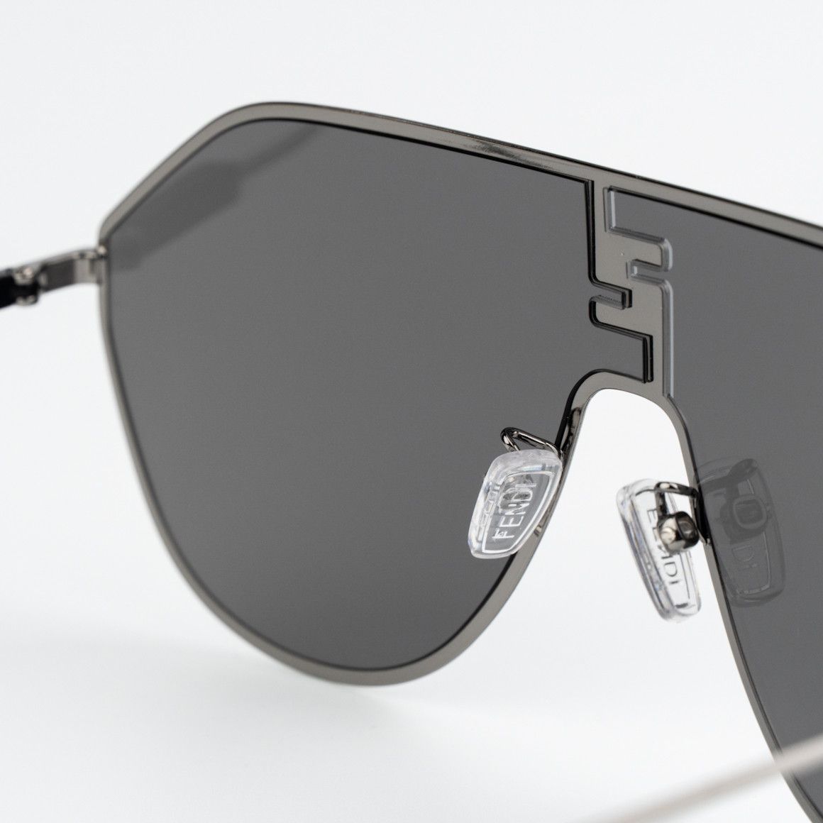 NEW Fendi FE40080U FF MATCH 12C Unisex Round Sunglasses display picture 3