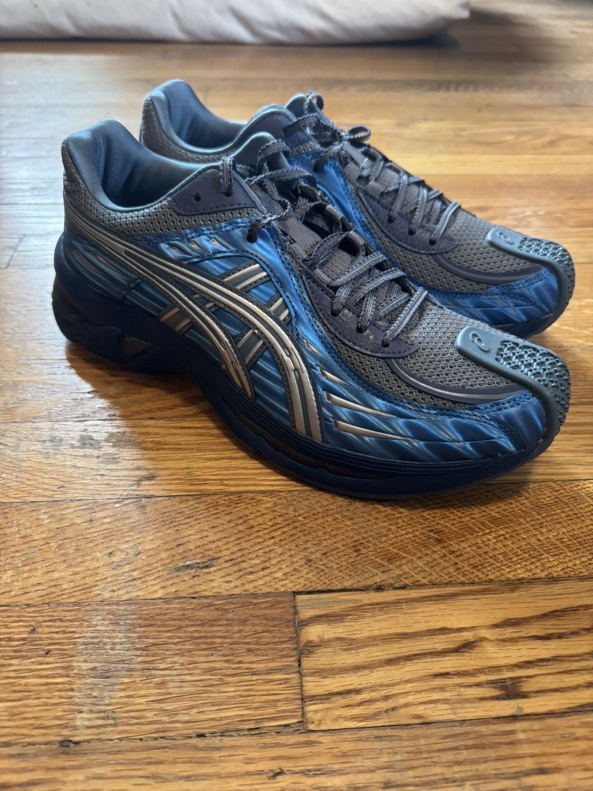 Asics × Kiko Kostadinov ASICS X KIKO KOSTADINOV GEL-FLAMMAE Size US 9 / EU 42 - 1 Thumbnail