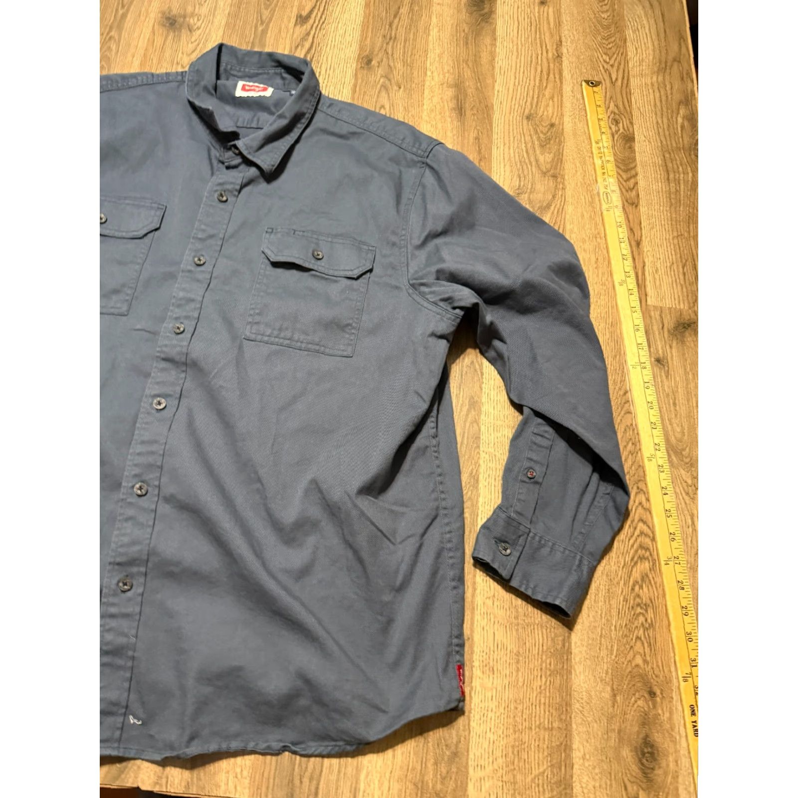 Wrangler VINTAGE? Wrangler Shirt Men's 2XL Blue Long Sleeve Button-Up Front Pockets (Note: Original says Vintage: No) Size US XXL / EU 58 / 5 - 4 Thumbnail