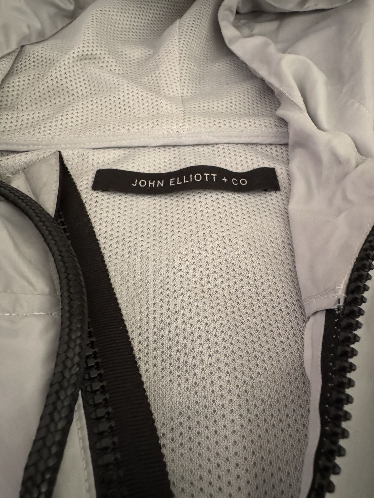 John Elliott John Elliott Fish tail windbreaker Sz 4 Size US XL / EU 56 / 4 - 5 Thumbnail