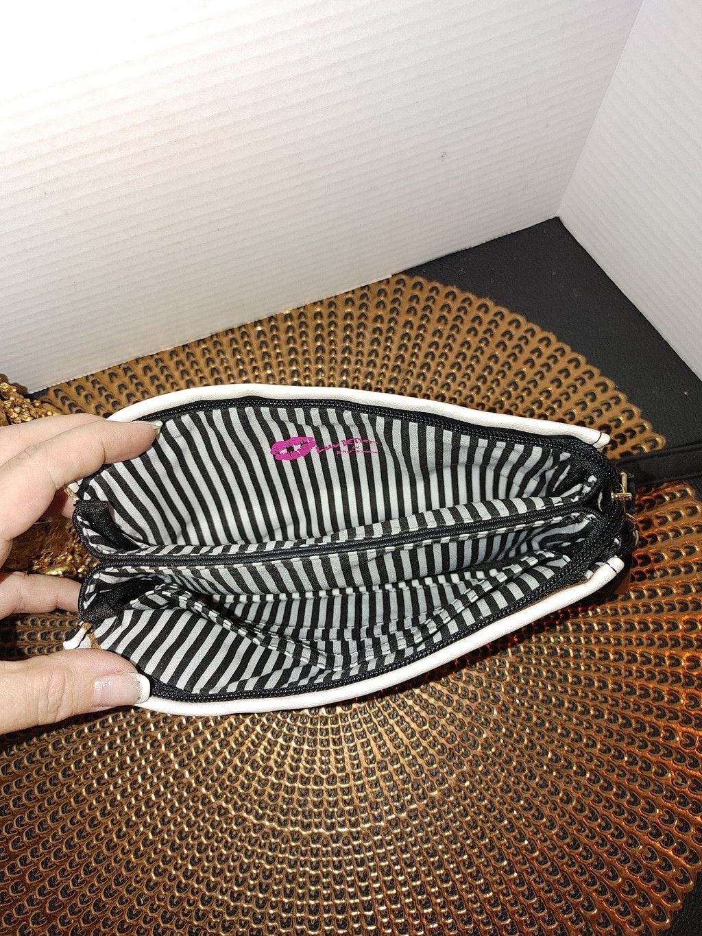 Betsey Johnson Betsey Johnson Wristlet Size ONE SIZE - 5 Thumbnail