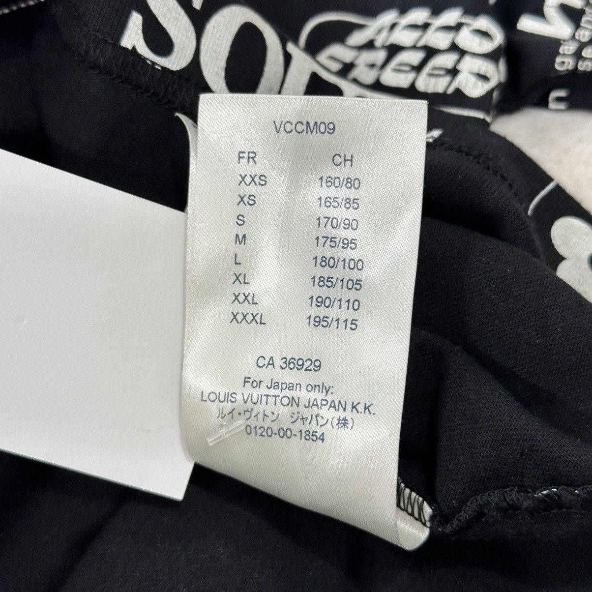 Louis Vuitton LOUIS VUITTON ALL OVER PRINTED T SHIRT SIZE S Size US S / EU 44-46 / 1 - 9 Thumbnail