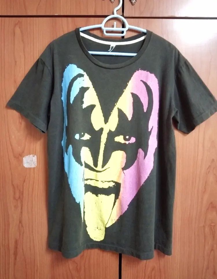Band Tees Vintage Iconic Gene Simmons Demon Big Print Faded Black Tee Size US M / EU 48-50 / 2 - 1 Thumbnail