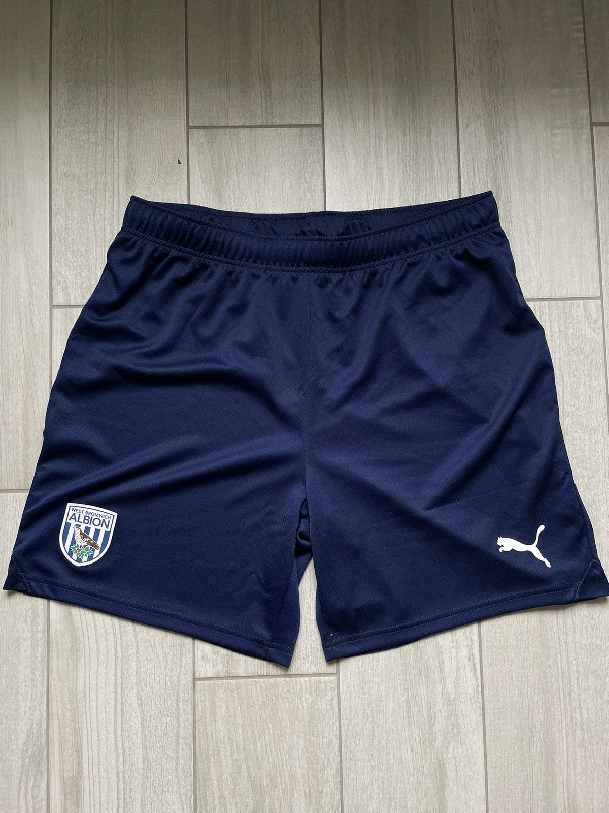 Puma Puma West Bromwich Albion Football Shorts Size L Size US 36 / EU 52 - 1 Thumbnail