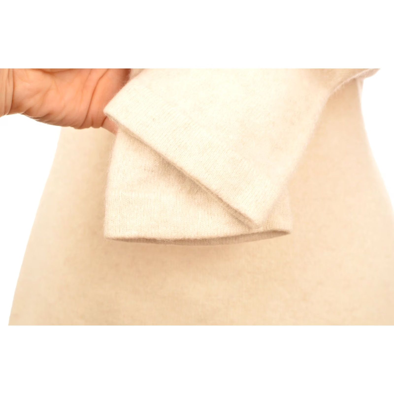 Malo Malo DDP Cashmere Turtleneck Pullover Sweater, Ivory, Size 42, Women, EU 42, 100% Cashmere, Pullover, Wool & Cashmere Style Size M / US 6-8 / IT 42-44 - 3 Thumbnail