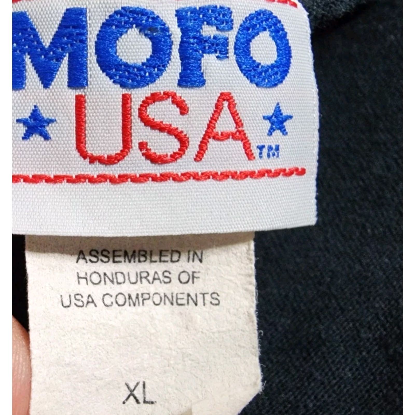 Vintage VINTAGE Mofo USA Bahamas Embroidered Travel Destination Tank Top Shirt Unisex Adults XL Black 90s Beach Cropped Sleeveless T-Shirt Size US XL / EU 56 / 4 - 5 Thumbnail