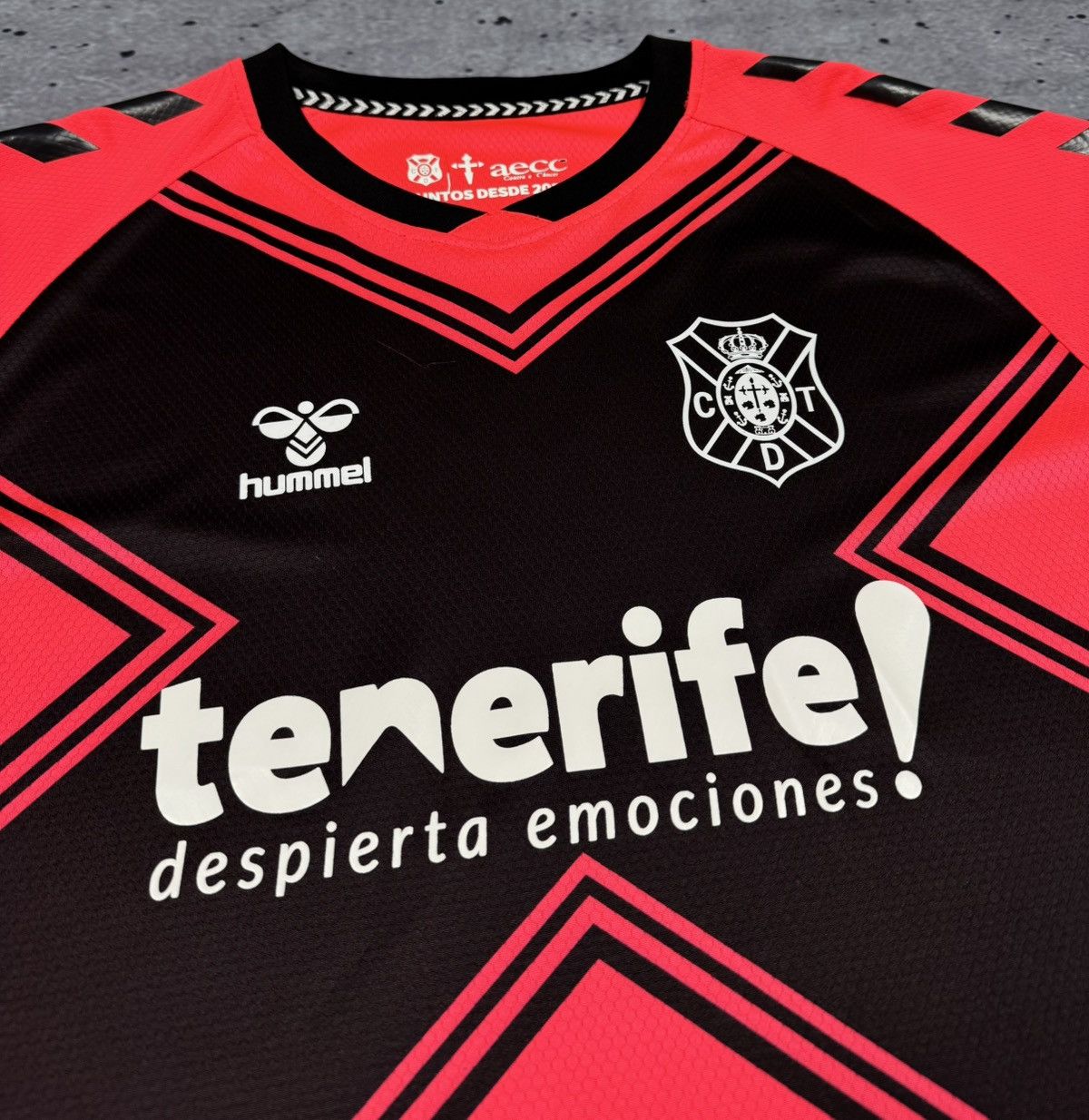 Hummel Tenerife Hummel 2021-2022 Third Football Jersey Size US L / EU 52-54 / 3 - 3 Thumbnail