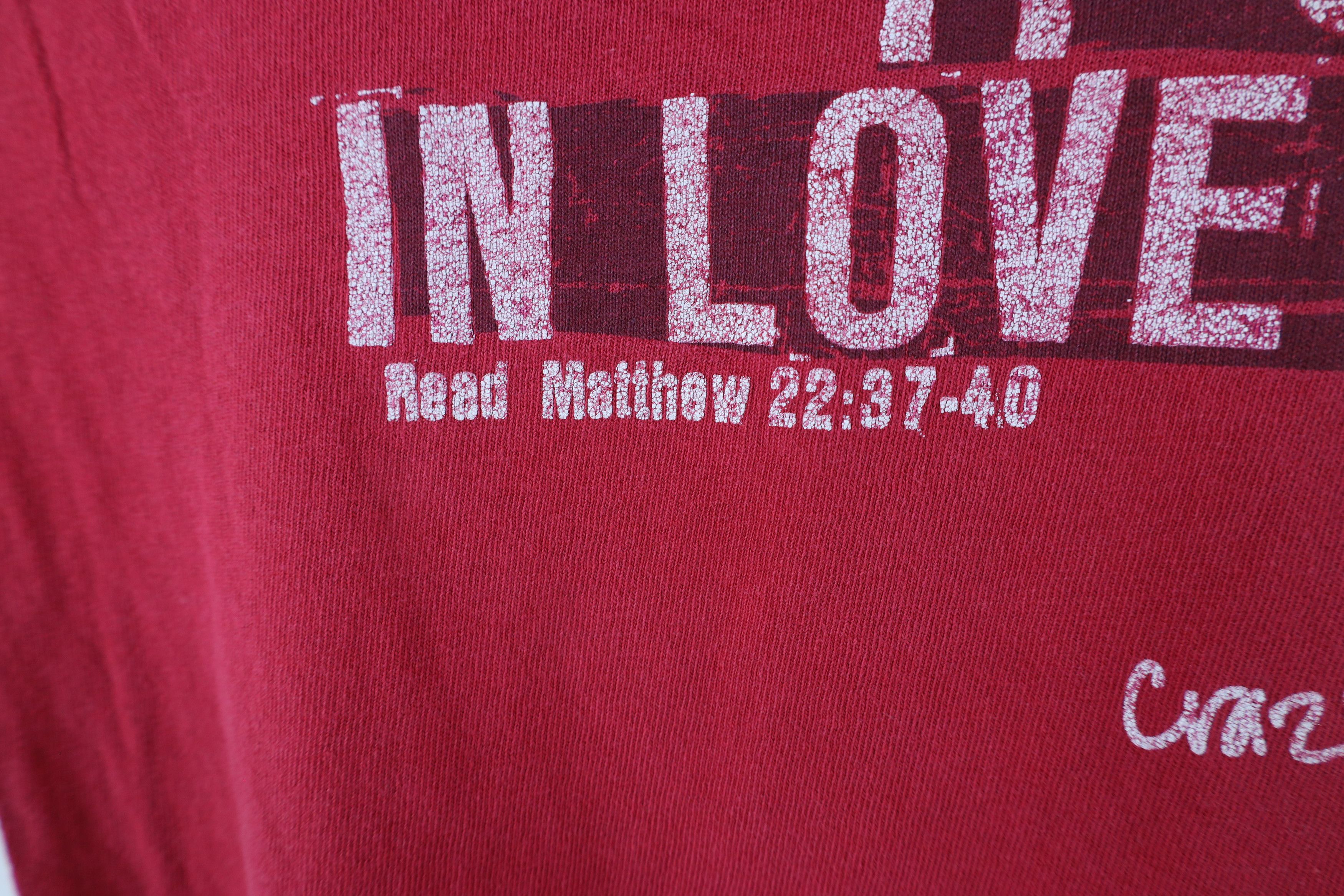 Vintage Vintage Y2K Christian God Is Love All Powerful T-Shirt Red Size US L / EU 52-54 / 3 - 8 Thumbnail
