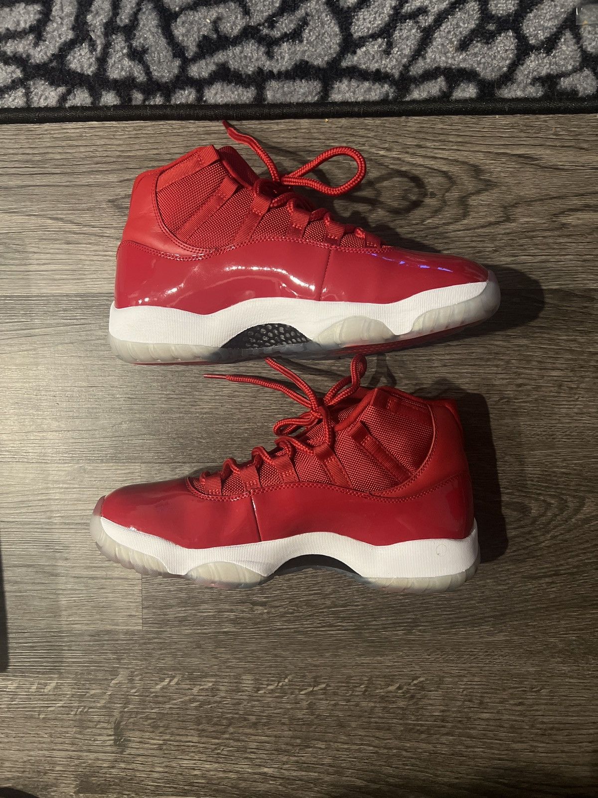 Jordan Brand × Nike Jordan 11 Gym Red Size US 10.5 / EU 43-44 - 1 Thumbnail