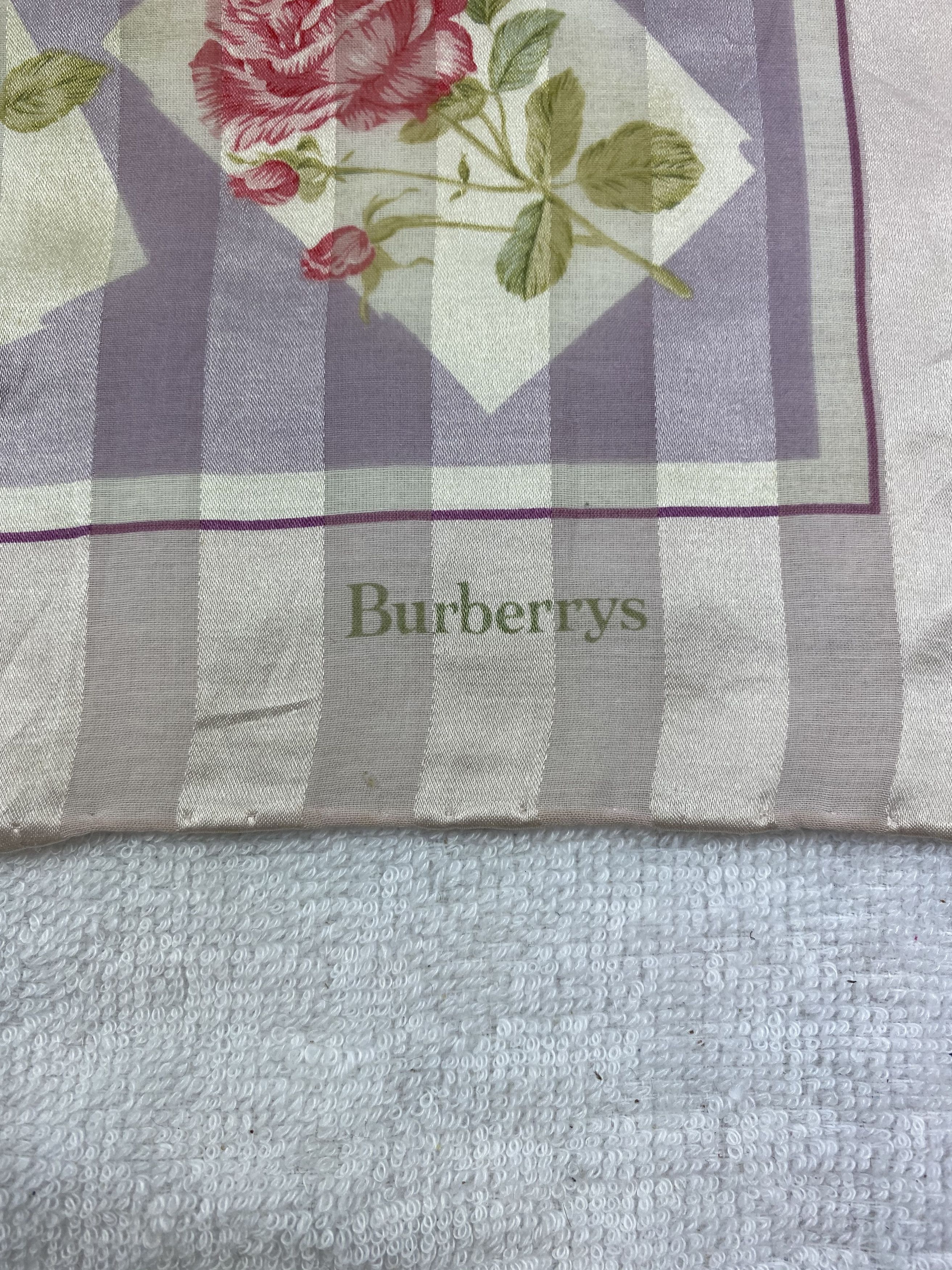 Burberry Burberrys Handkerchief / Bandana / Neckerchief Size ONE SIZE - 5 Thumbnail