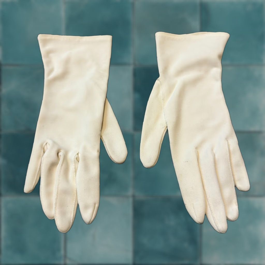 Vintage VINTAGE White Cream Gloves XS Small Women Edwardian Victorian Steampunk Womens Size ONE SIZE - 1 Thumbnail