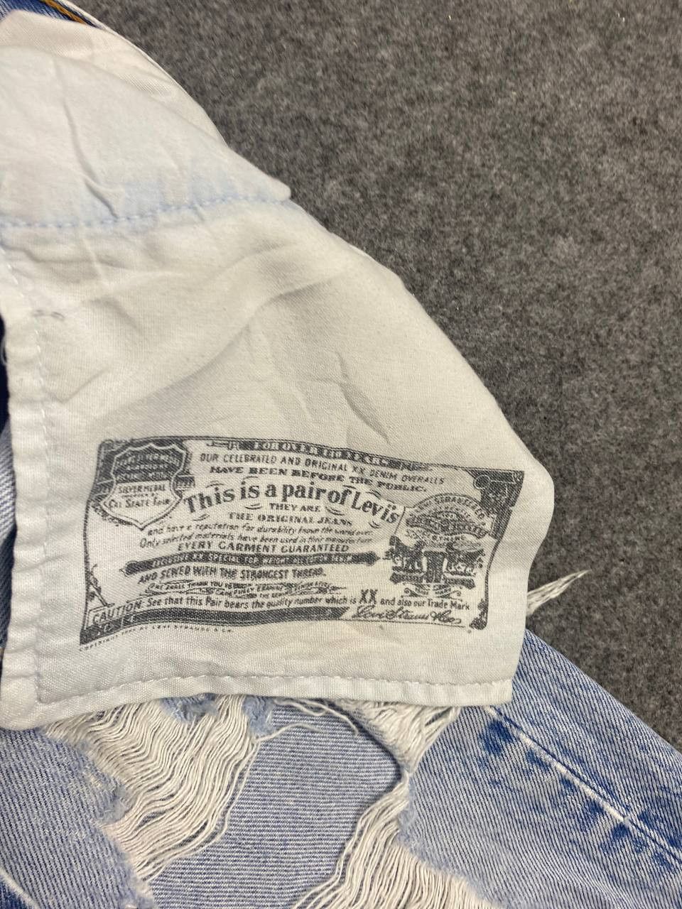 Levi's vintage levis 501 distressed denim nice design Size US 35 - 19 Thumbnail