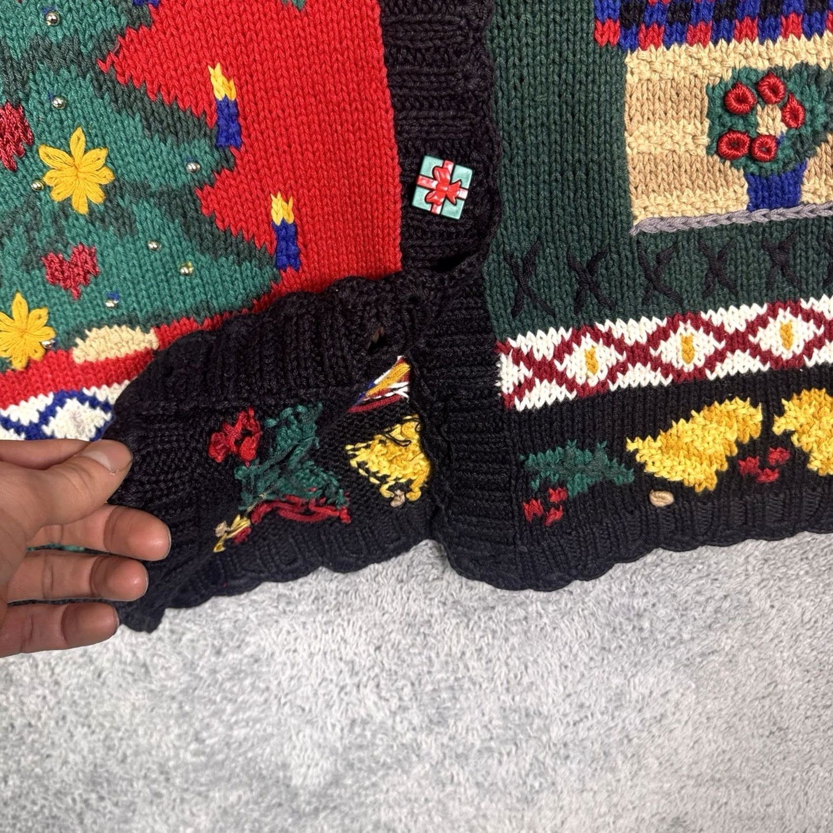 Vintage VINTAGE Signatures Northern Isles Christmas Sweater Women 1X HandKnit Cardigan Patchwork Floral Rose Size XL / US 12-14 / IT 48-50 - 7 Thumbnail