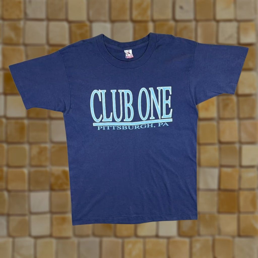 Fruit Of The Loom VINTAGE Club One Pittsburgh, PA Souvenir Graphic T-Shirt Large Size US L / EU 52-54 / 3 - 1 Thumbnail