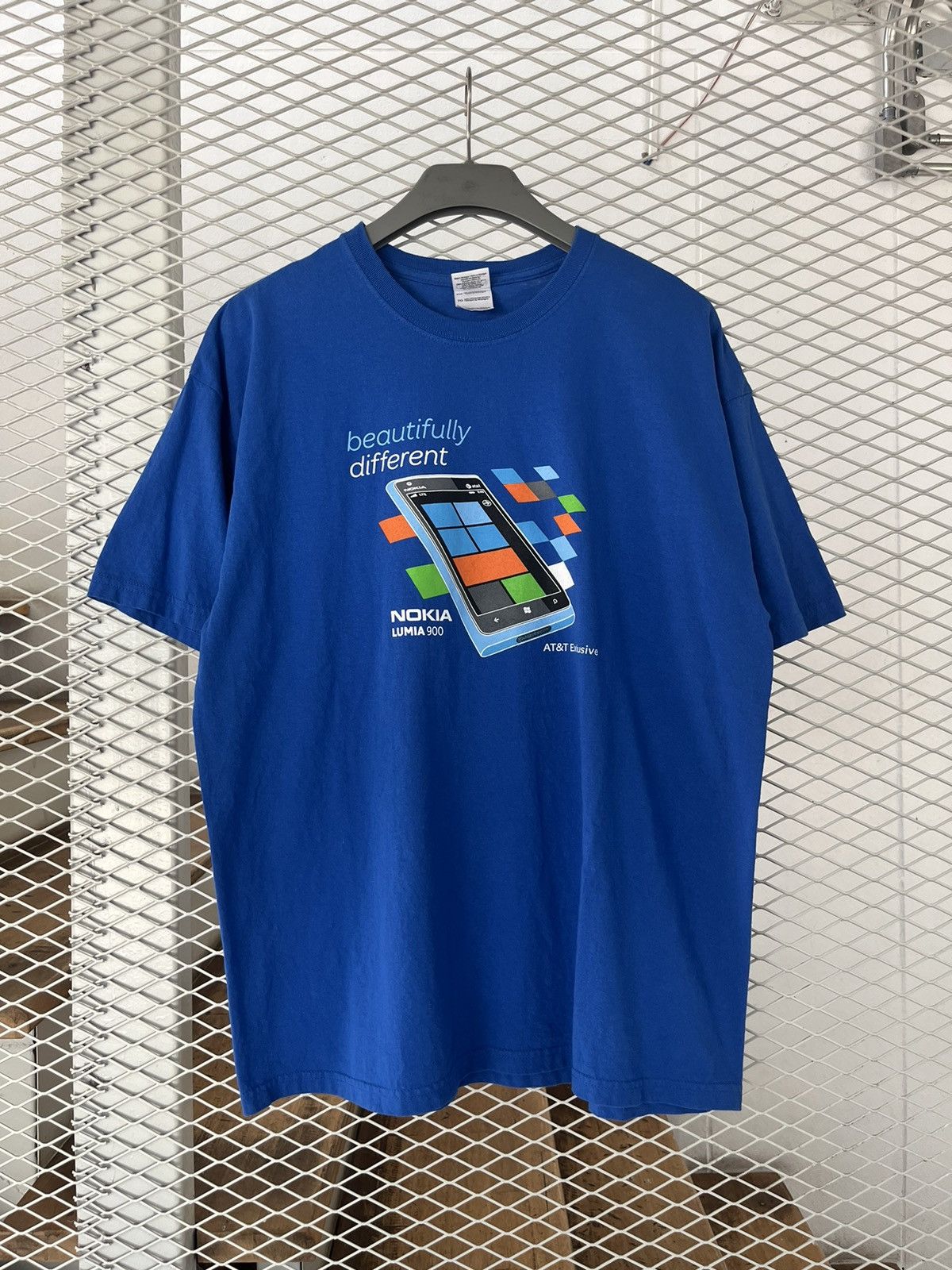 Microsoft × Vintage Vintage NOKIA LUMIA 900 Windows Phone promo company Tshirt Size US XL / EU 56 / 4 - 2 Thumbnail
