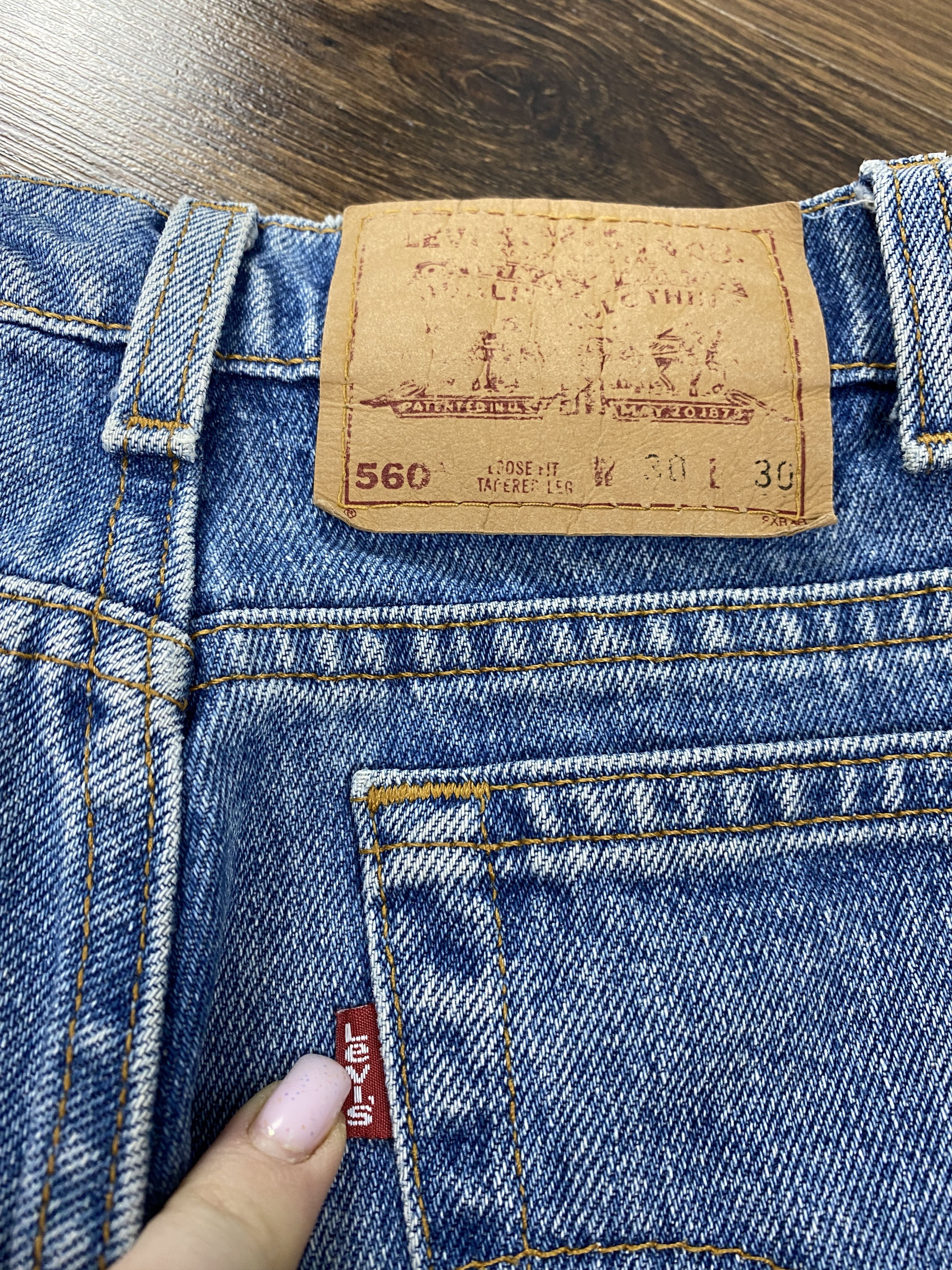 Levi's × Levi's Vintage Clothing Levi's 560 vintage jeans denim pants Made in USA Loose fit Size US 30 / EU 46 - 3 Thumbnail