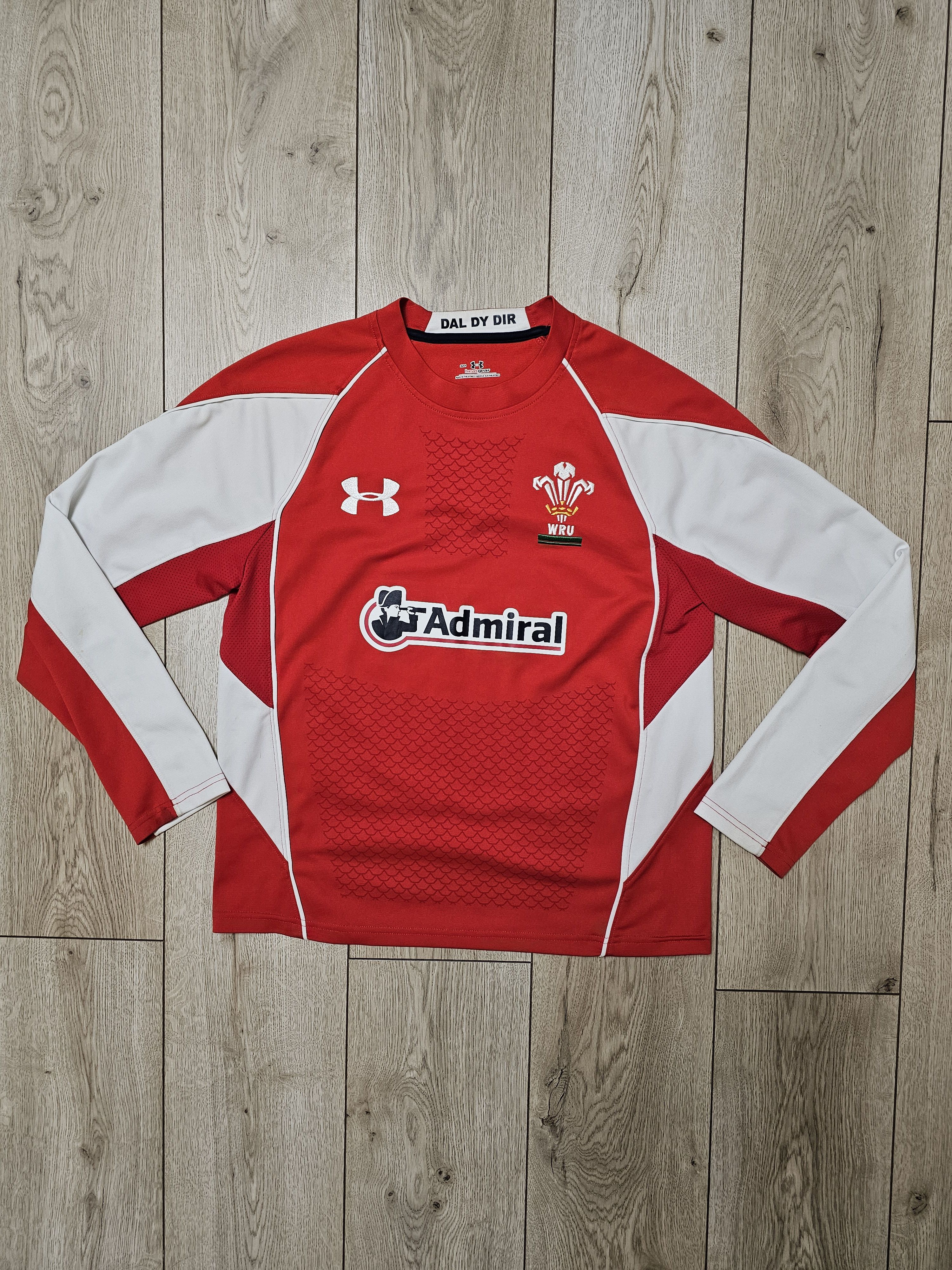 Under Armour WALES RUGBY JERSEY LONG HOME 2010 SHIRT WRU RUGBY JERSEY RED Size US S / EU 44-46 / 1 - 1 Thumbnail
