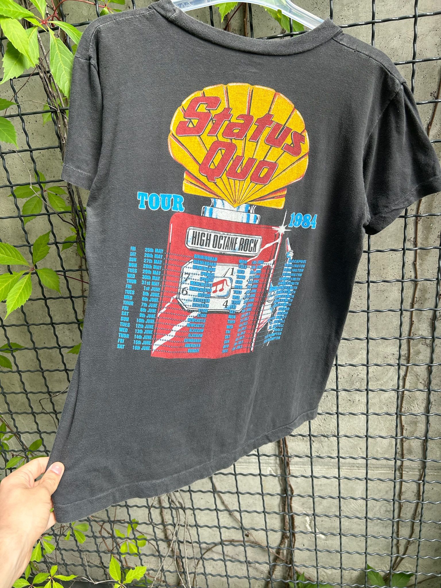 Band Tees Vintage 1984 Status Quo End Of The Road Tour T-shirt Size US M / EU 48-50 / 2 - 15 Thumbnail