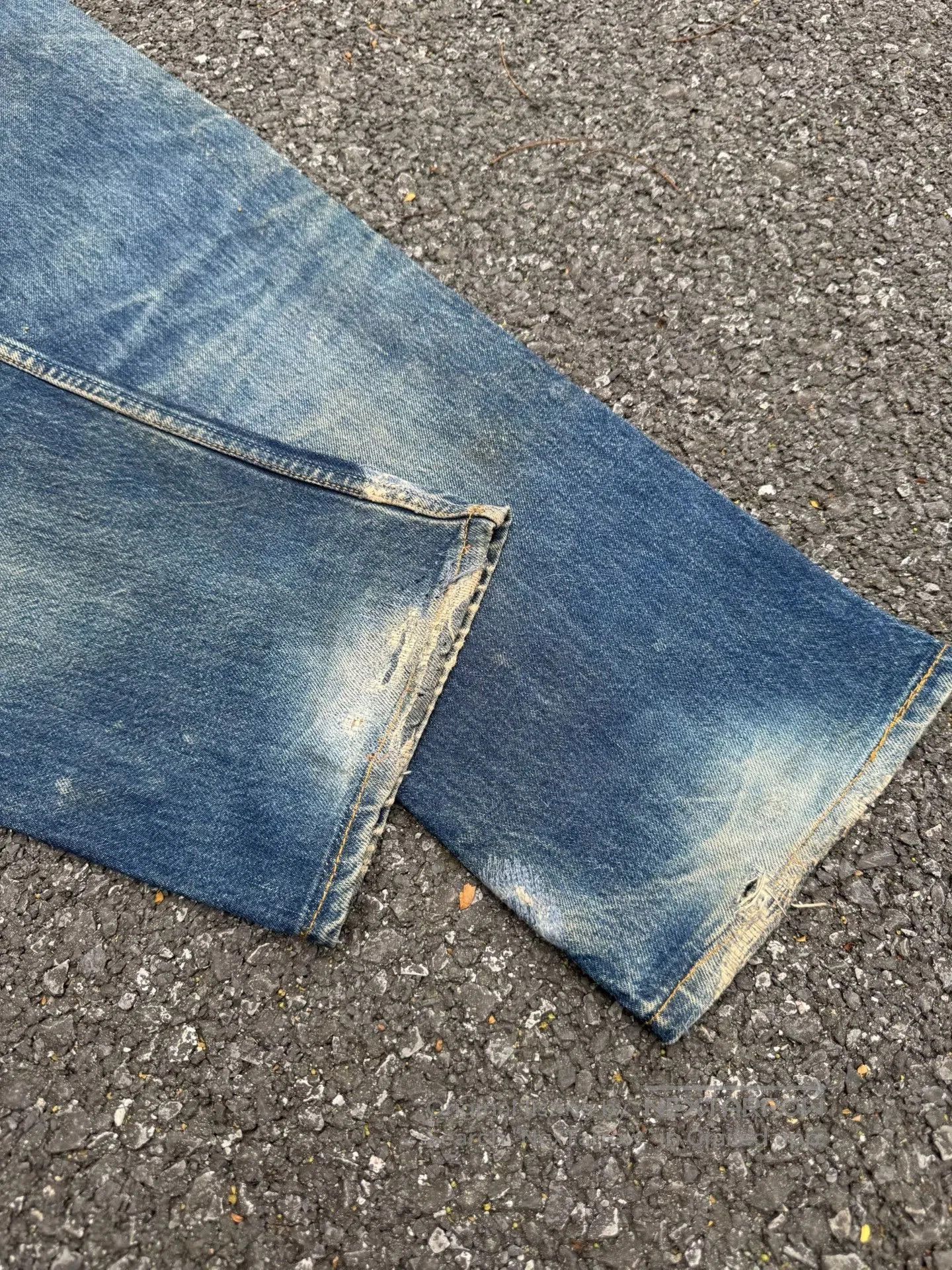 Vintage Vintage Levis 501 90s USA Jeans. Size US 26 / EU 42 - 8 Thumbnail