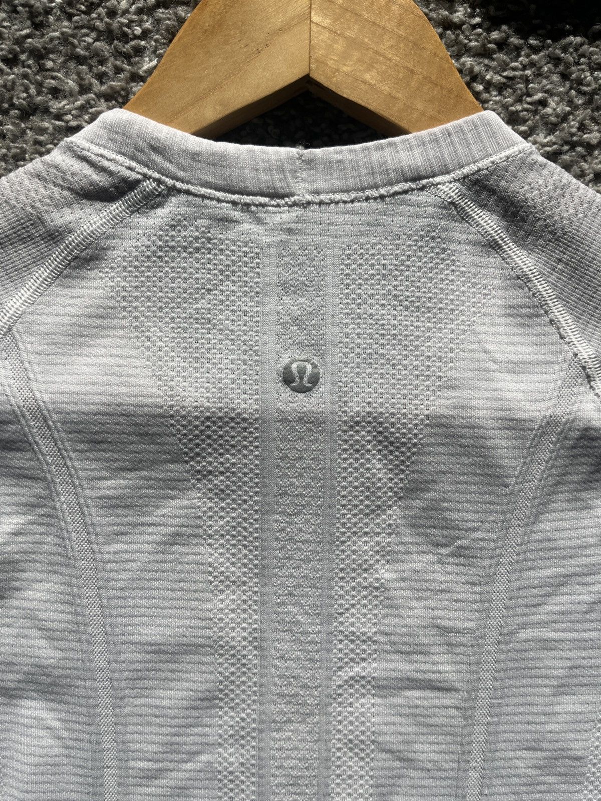 Lululemon Lululemon top white Size S / US 4 / IT 40 - 2 Thumbnail